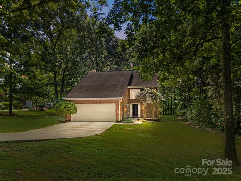 4444 Steepleton Way Charlotte NC 28215