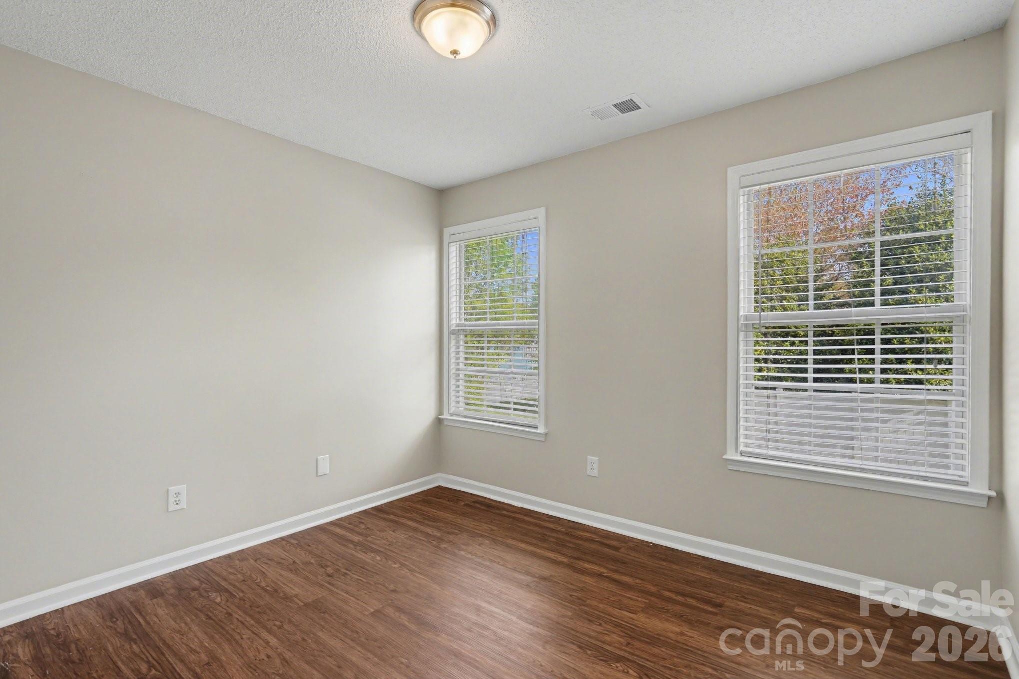 Laurel Ridge - Residential