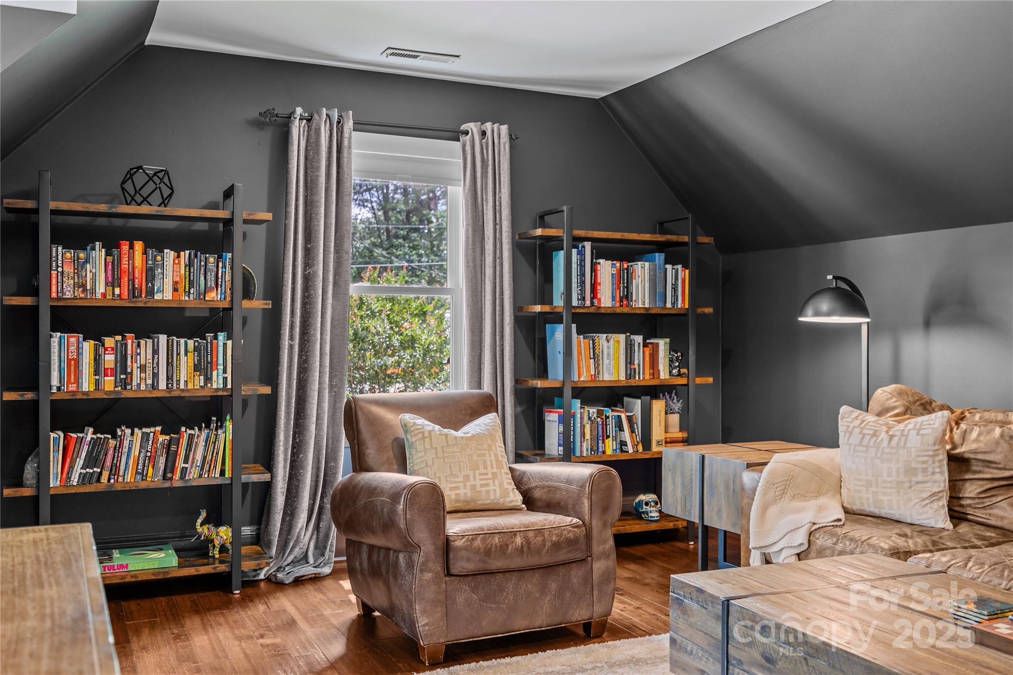 Diane Shores - Residential