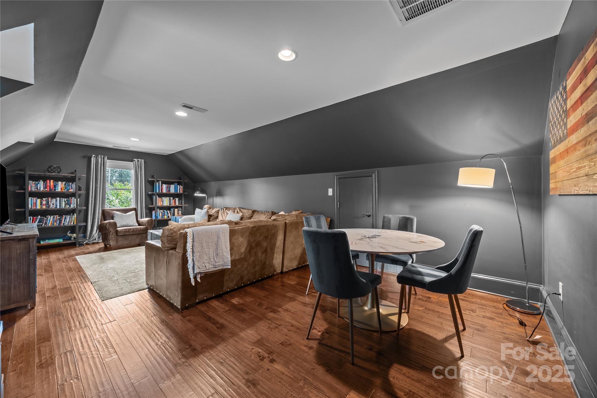 Diane Shores - Residential