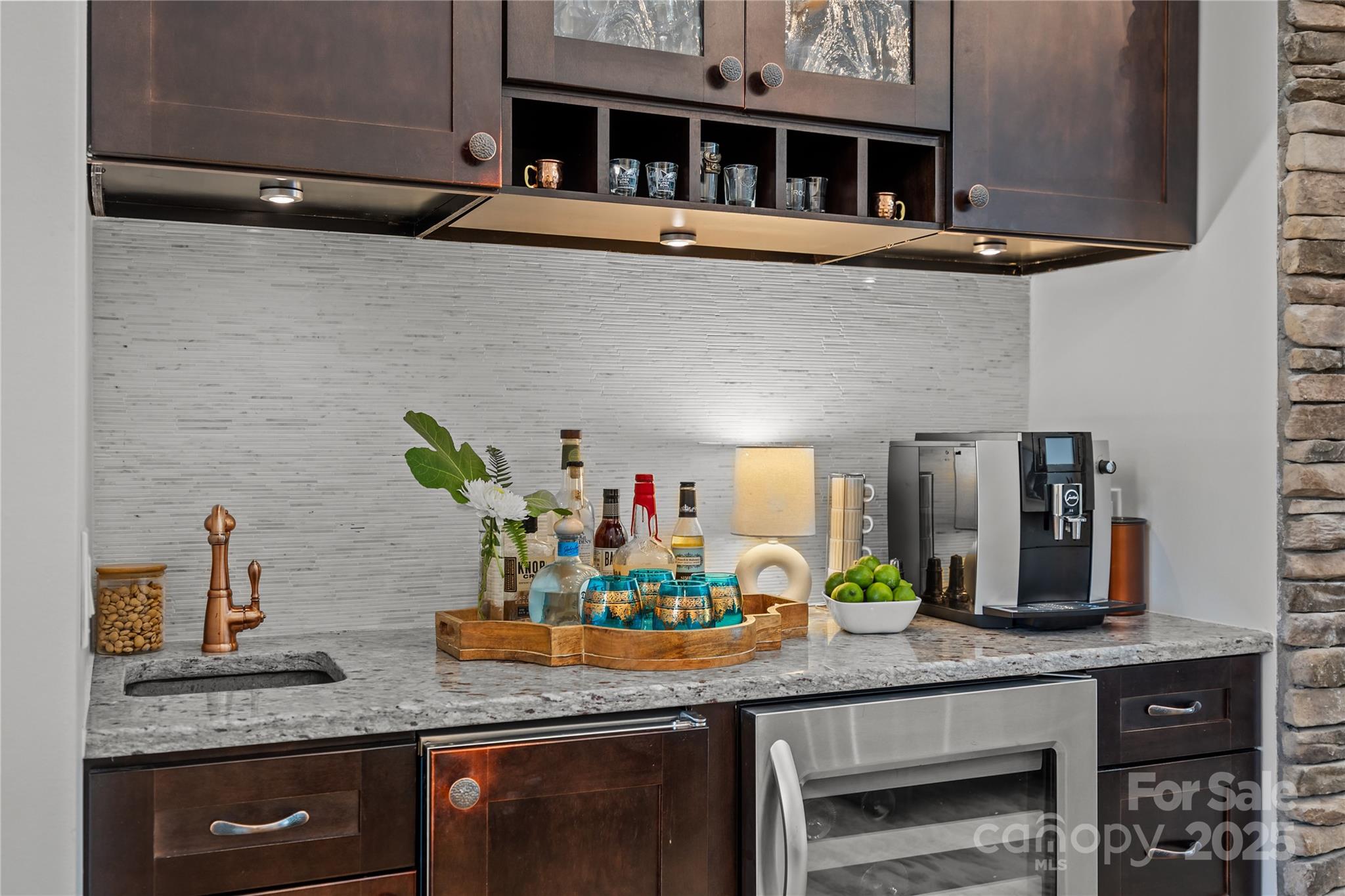 Diane Shores - Residential