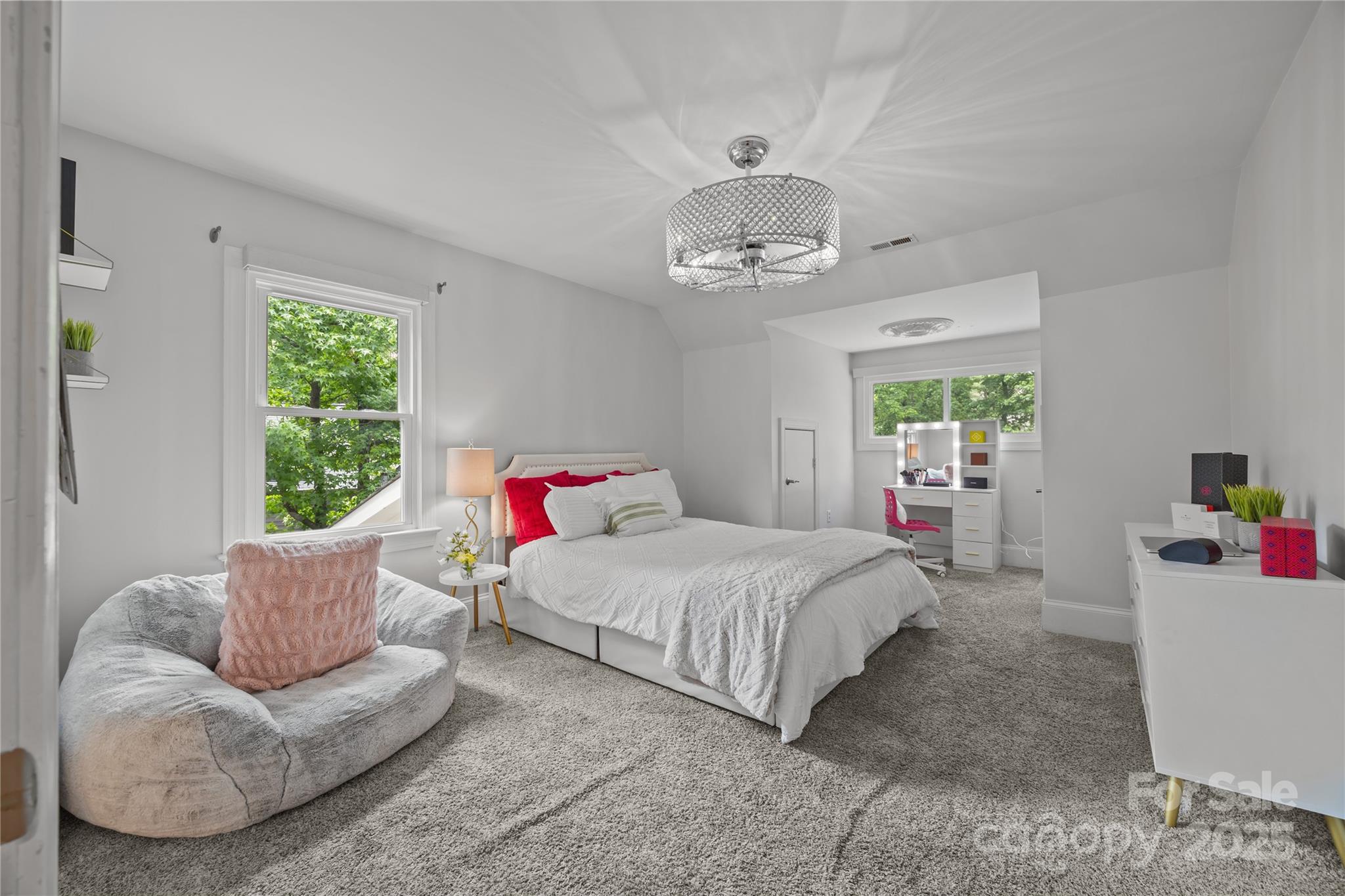 Diane Shores - Residential