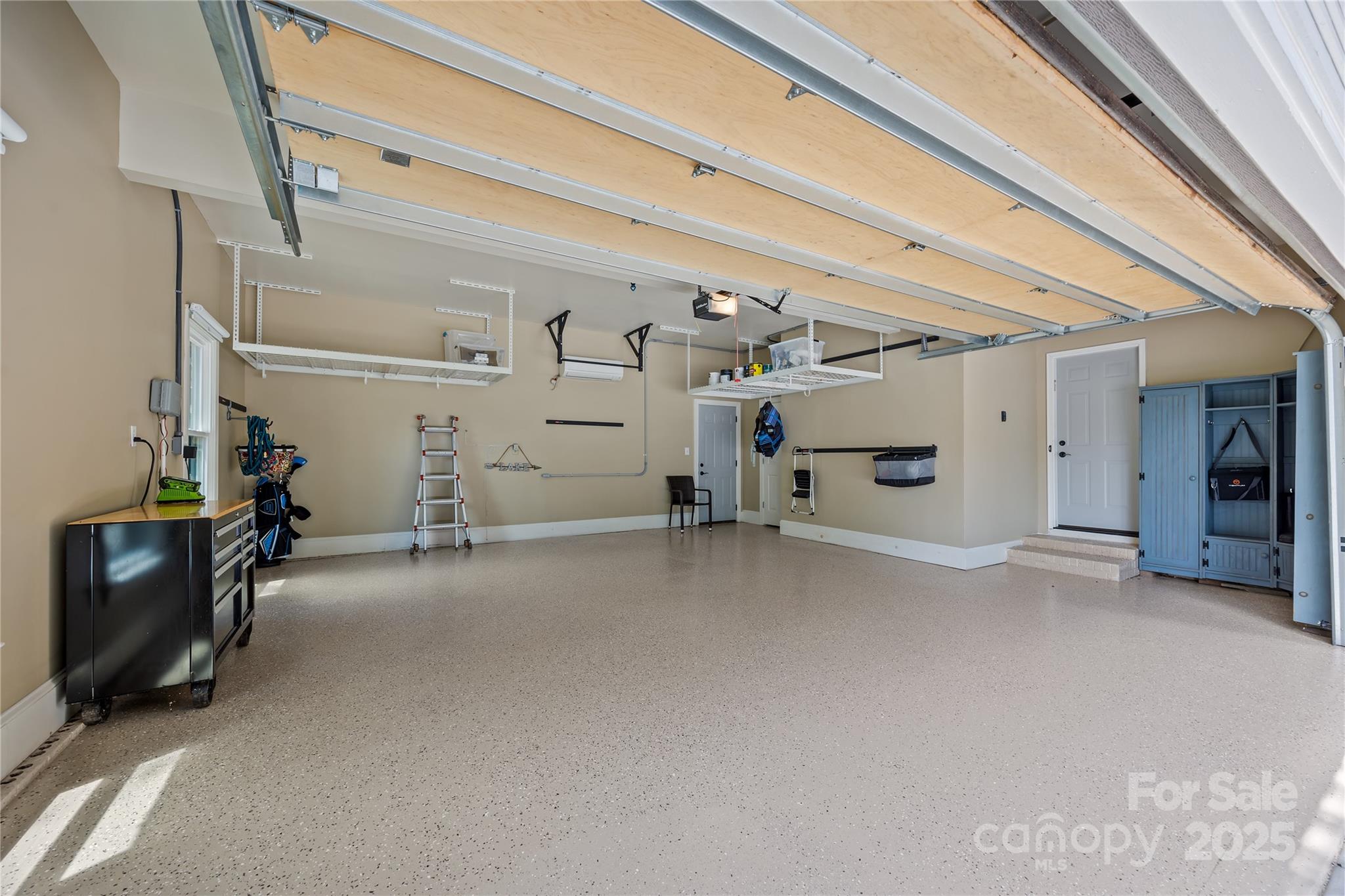 Diane Shores - Residential