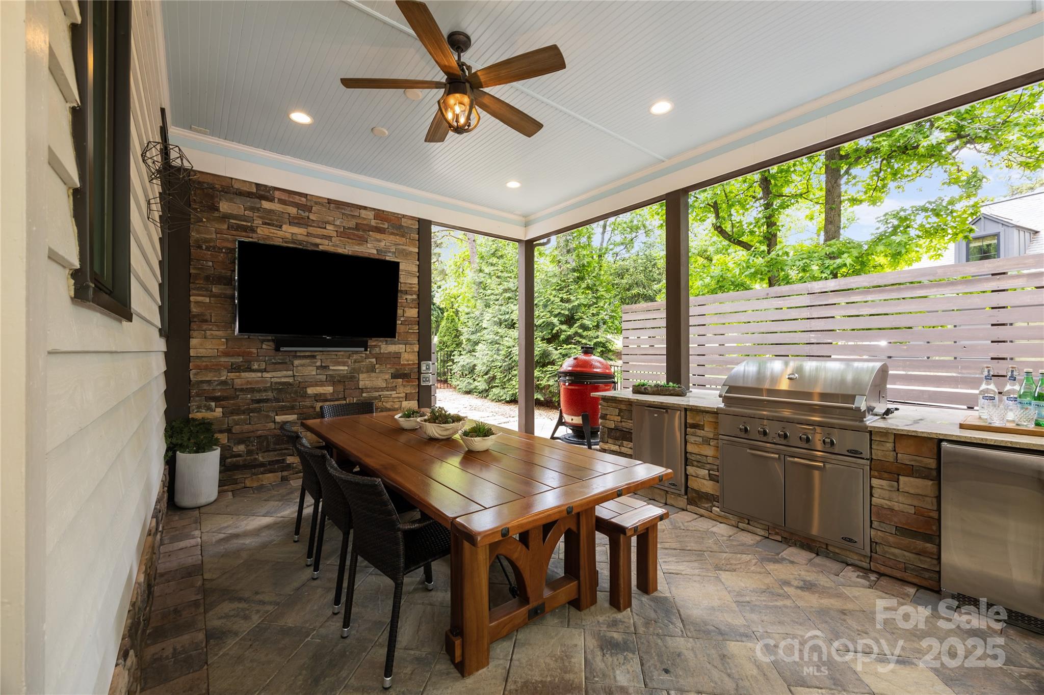 Diane Shores - Residential