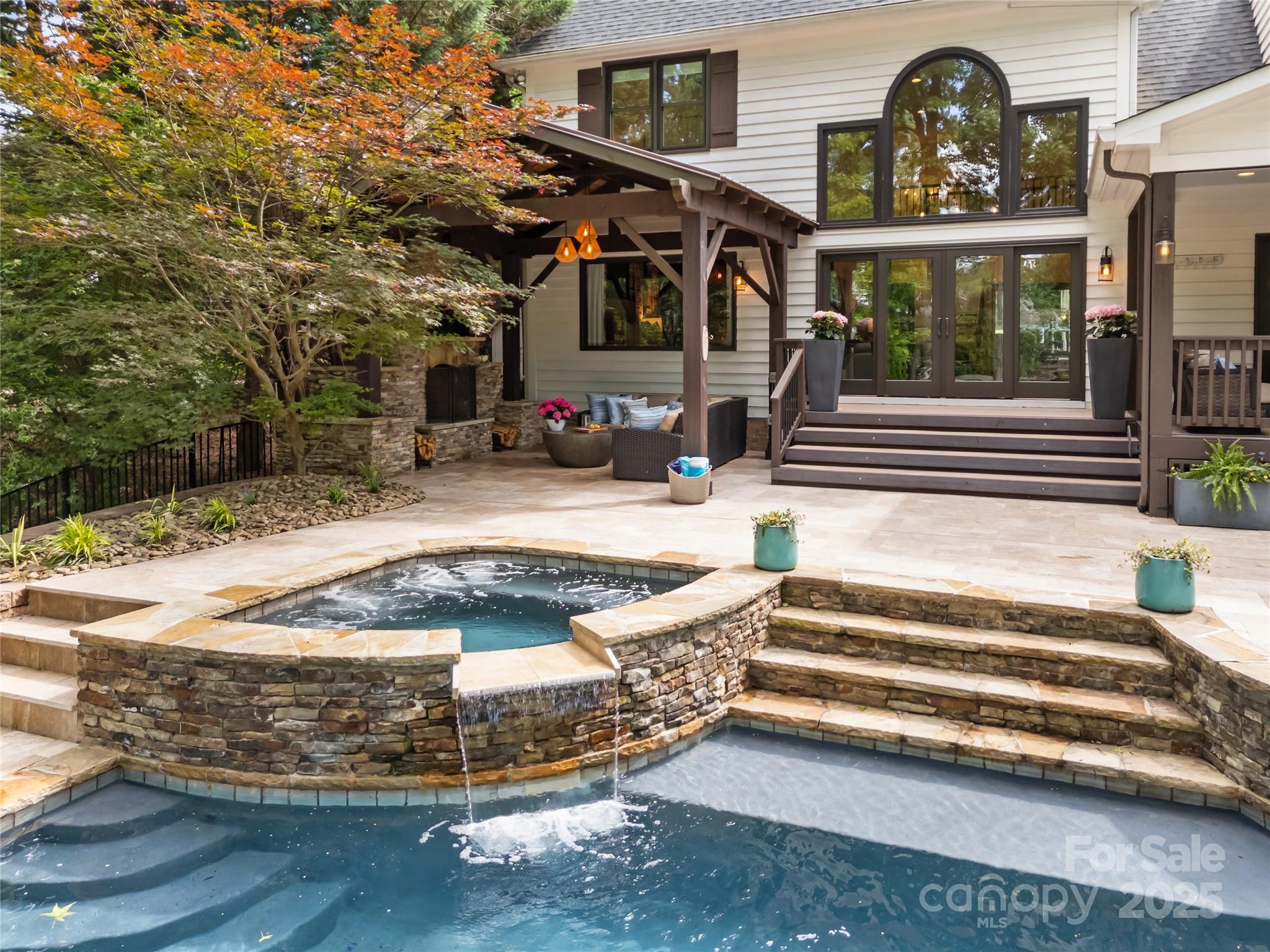 Diane Shores - Residential