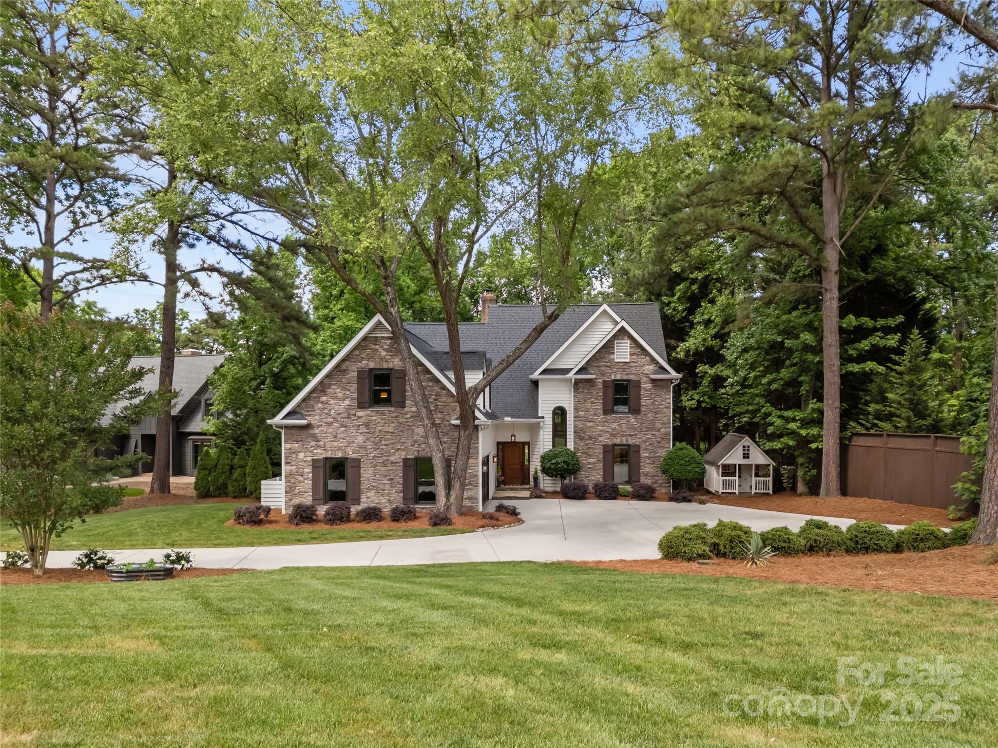 Diane Shores - Residential