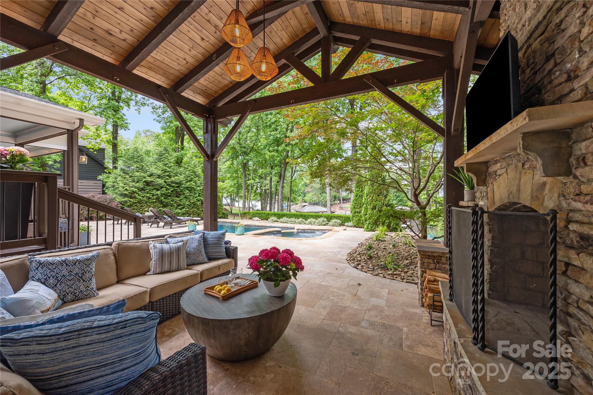 Diane Shores - Residential