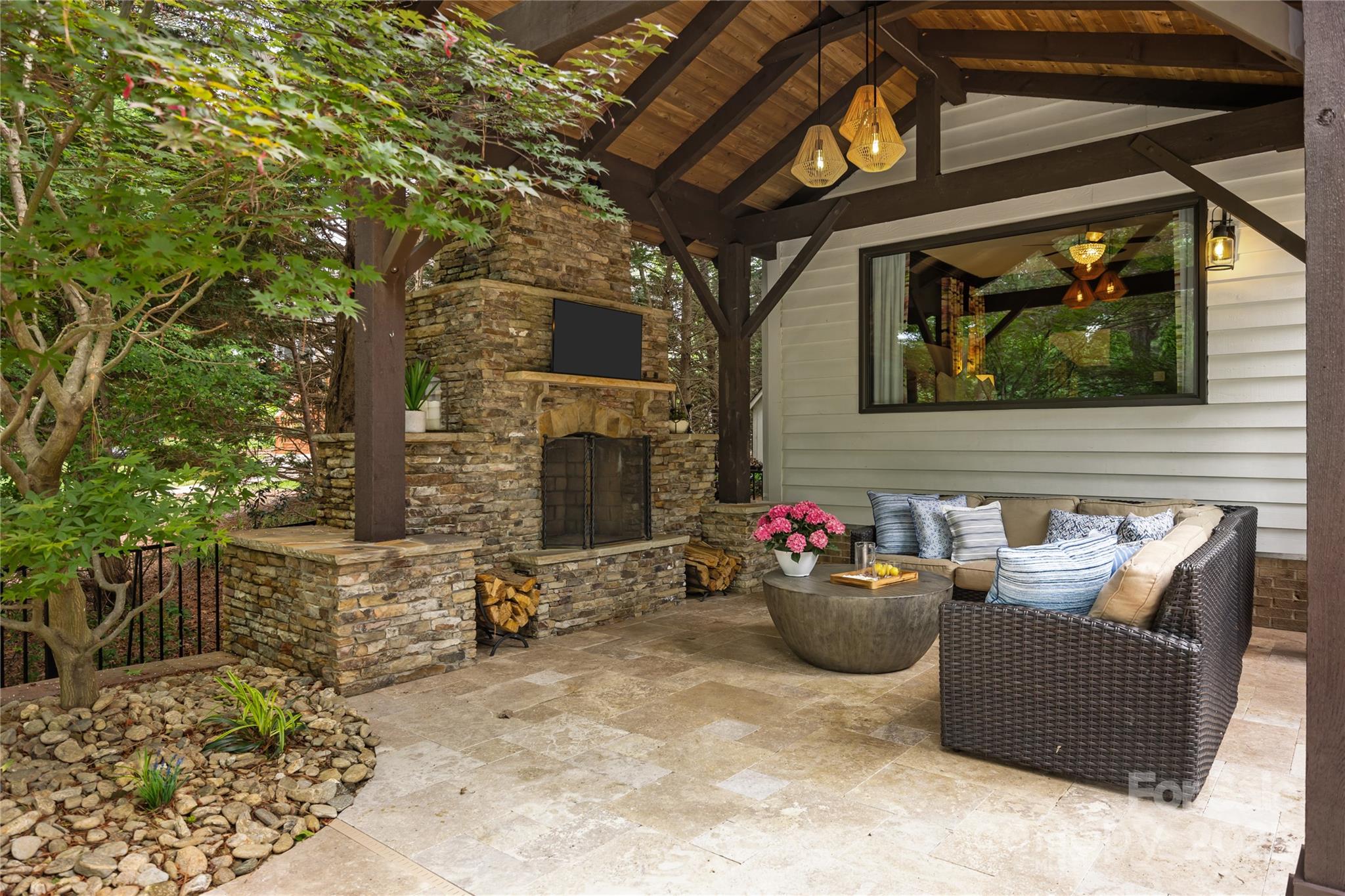 Diane Shores - Residential