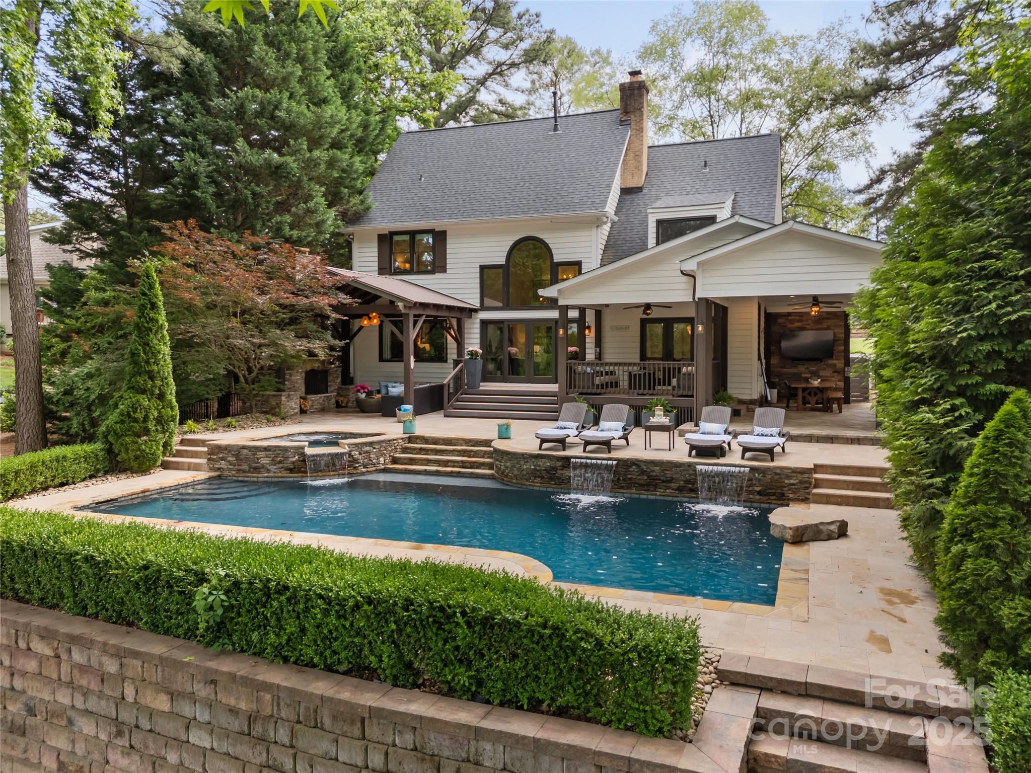 Diane Shores - Residential