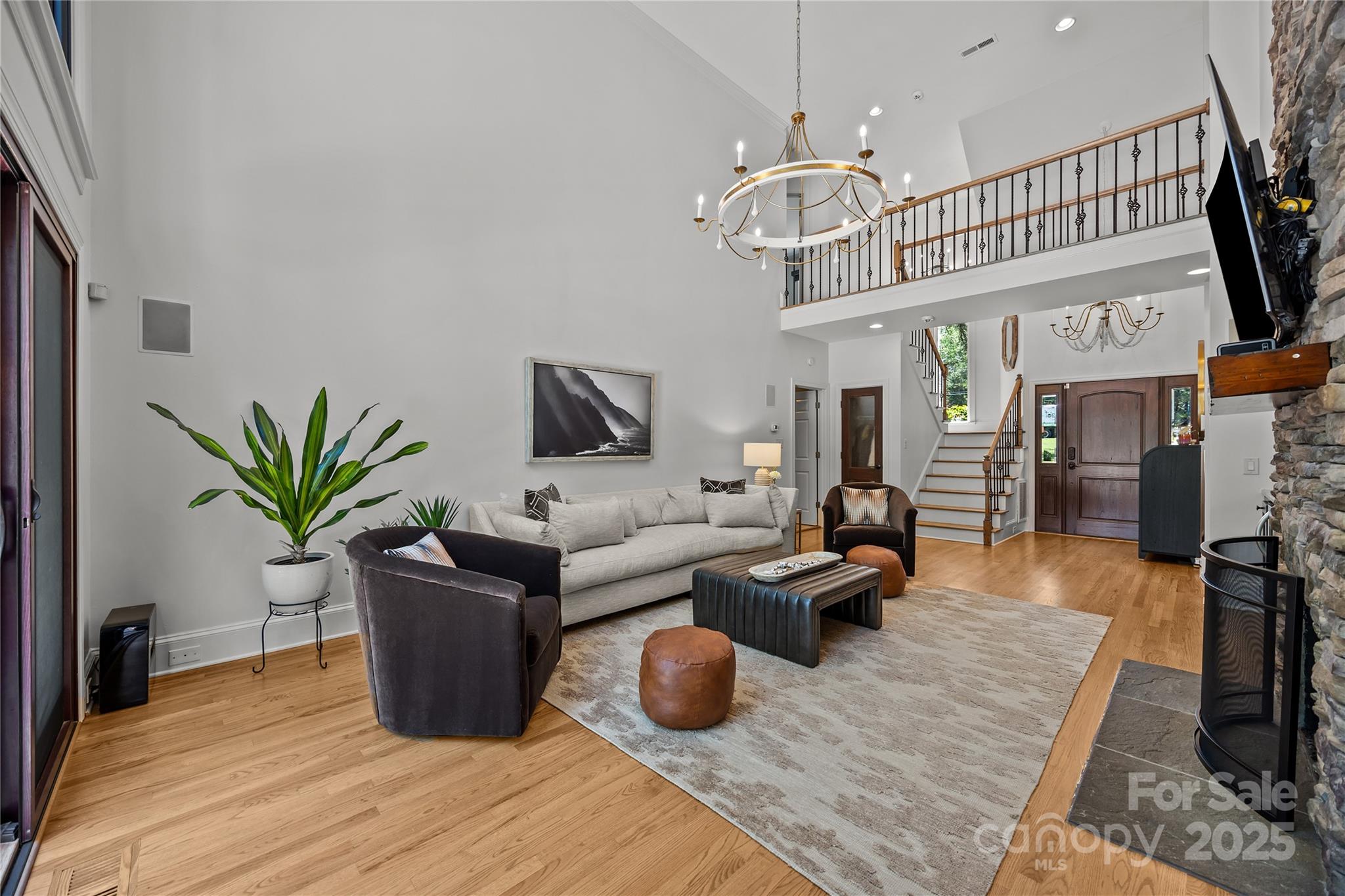 Diane Shores - Residential