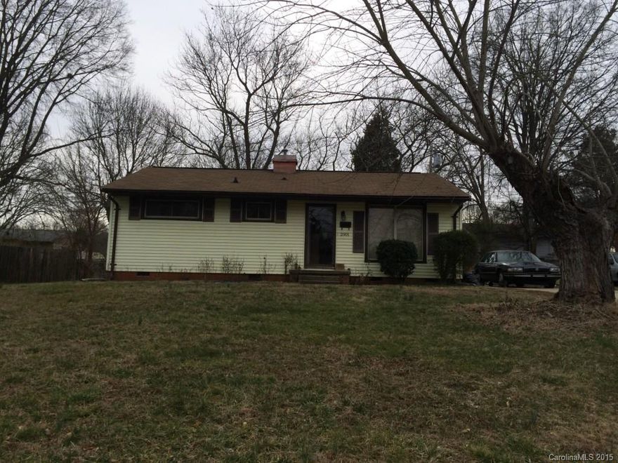 Perfect investment opportunity!  Nice 3 bedroom, 1 bathroom house with hardwood floors and large fenced yard. The house is currently rented.  Tenants just signed a year lease.  They have been renting for 4 years and would LOVE to stay and rent for many more.  House Charlotte neighborhood.  Please allow 1 hour before showing so listing agent can contact tenant to make showing appointment. Tenant will be at home during showings. No sign on yard. Look at 2139 Syracus Dr. can be sold together.