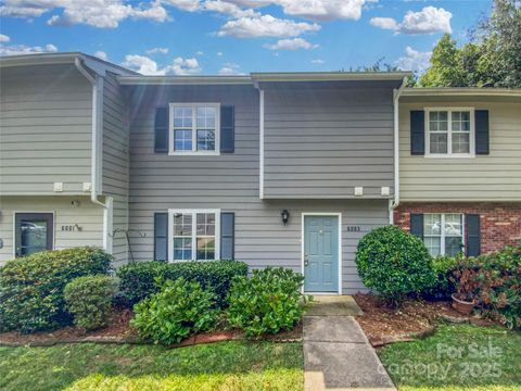 Photo of 6003 Heath Valley Road, Charlotte, NC 28210 (MLS # 4165497) Photo of 6003 Heath Valley Road, Charlotte, NC 28210 (MLS # 4165497)