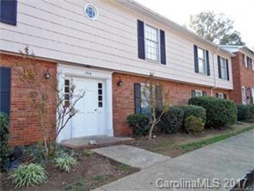 Great ground floor condo in a fantastic location near medical center, shopping, restaurants and Winthrop University. Condo features kitchen/breakfast area combo and 3 spacious bedrooms.  Community has swimming pool.