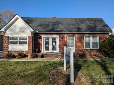 Photo of 146 W Statesville Avenue, Mooresville, NC 28115 (MLS # 4359957)