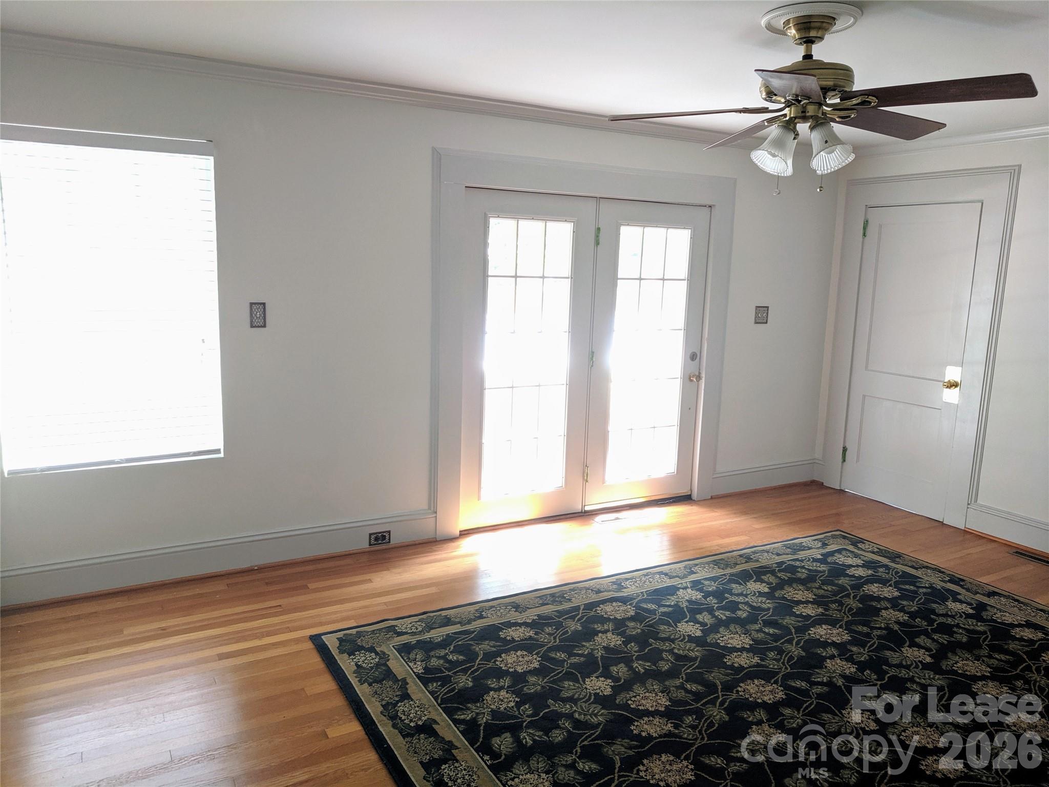 146 W Statesville Avenue