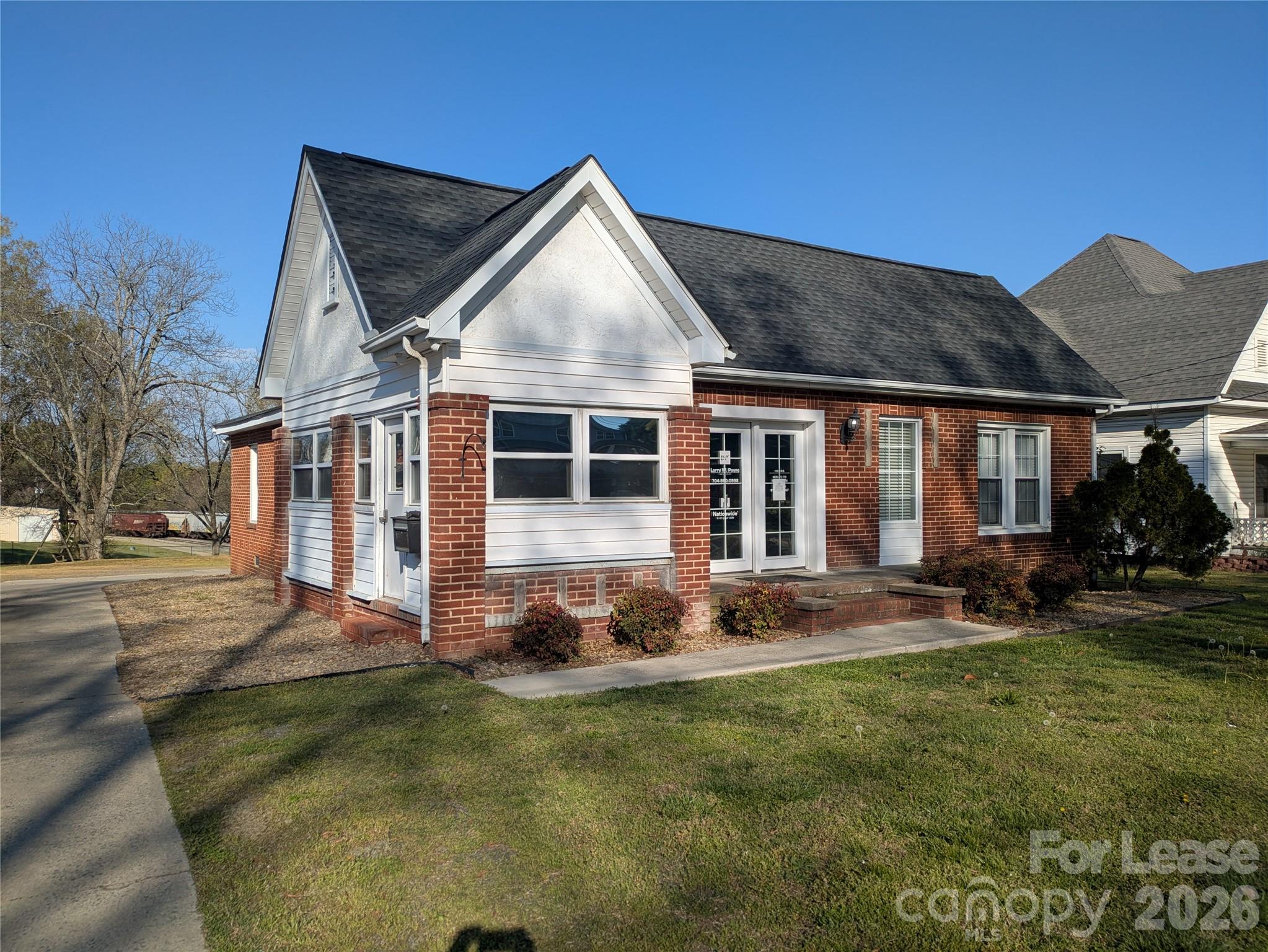 146 W Statesville Avenue