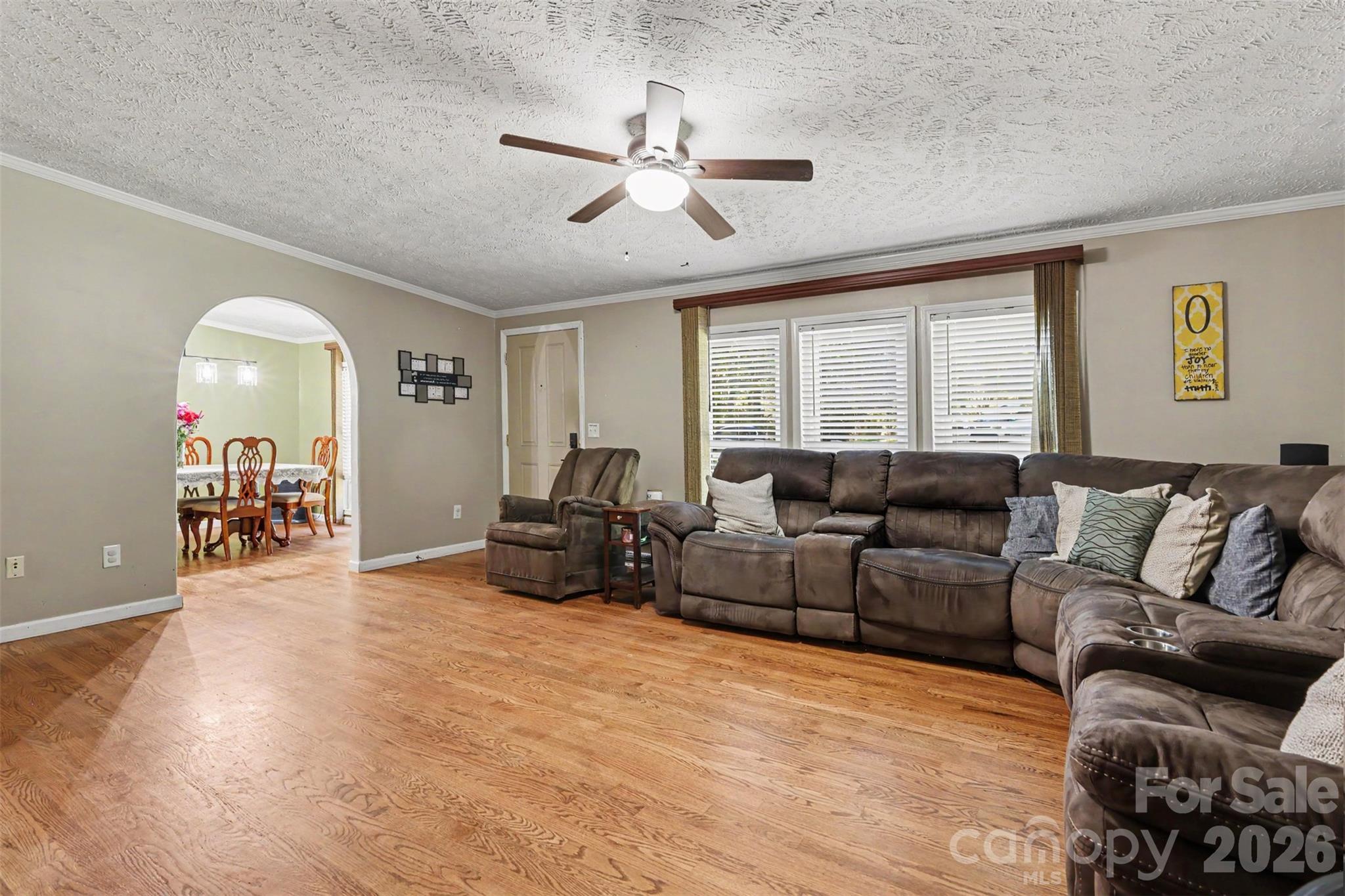 5821 Hidden Oaks Lane