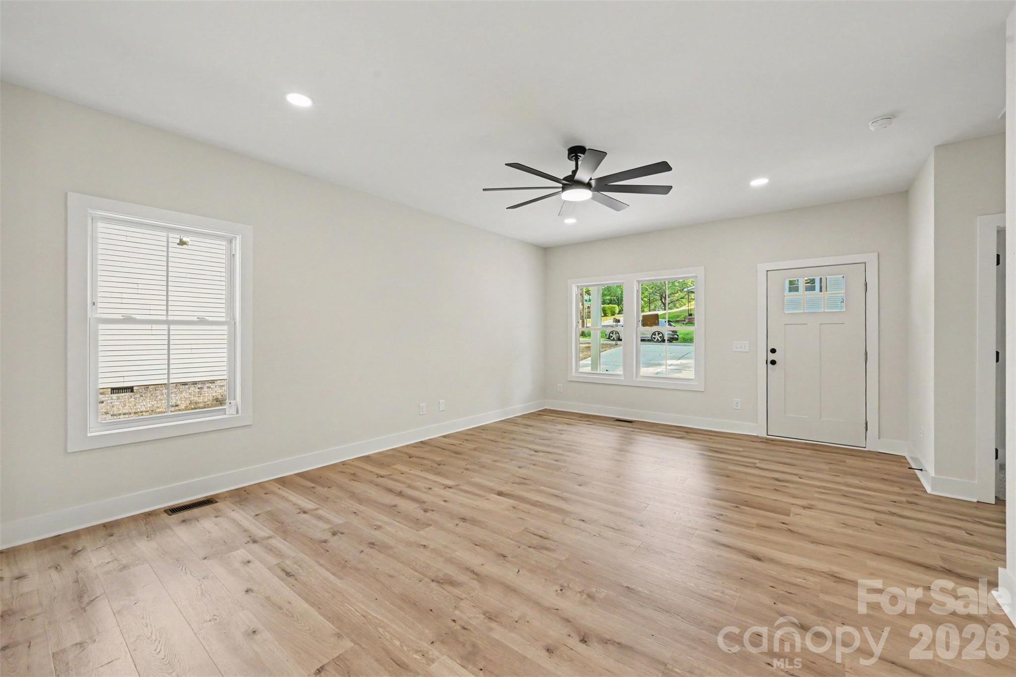 910 W 8th Street