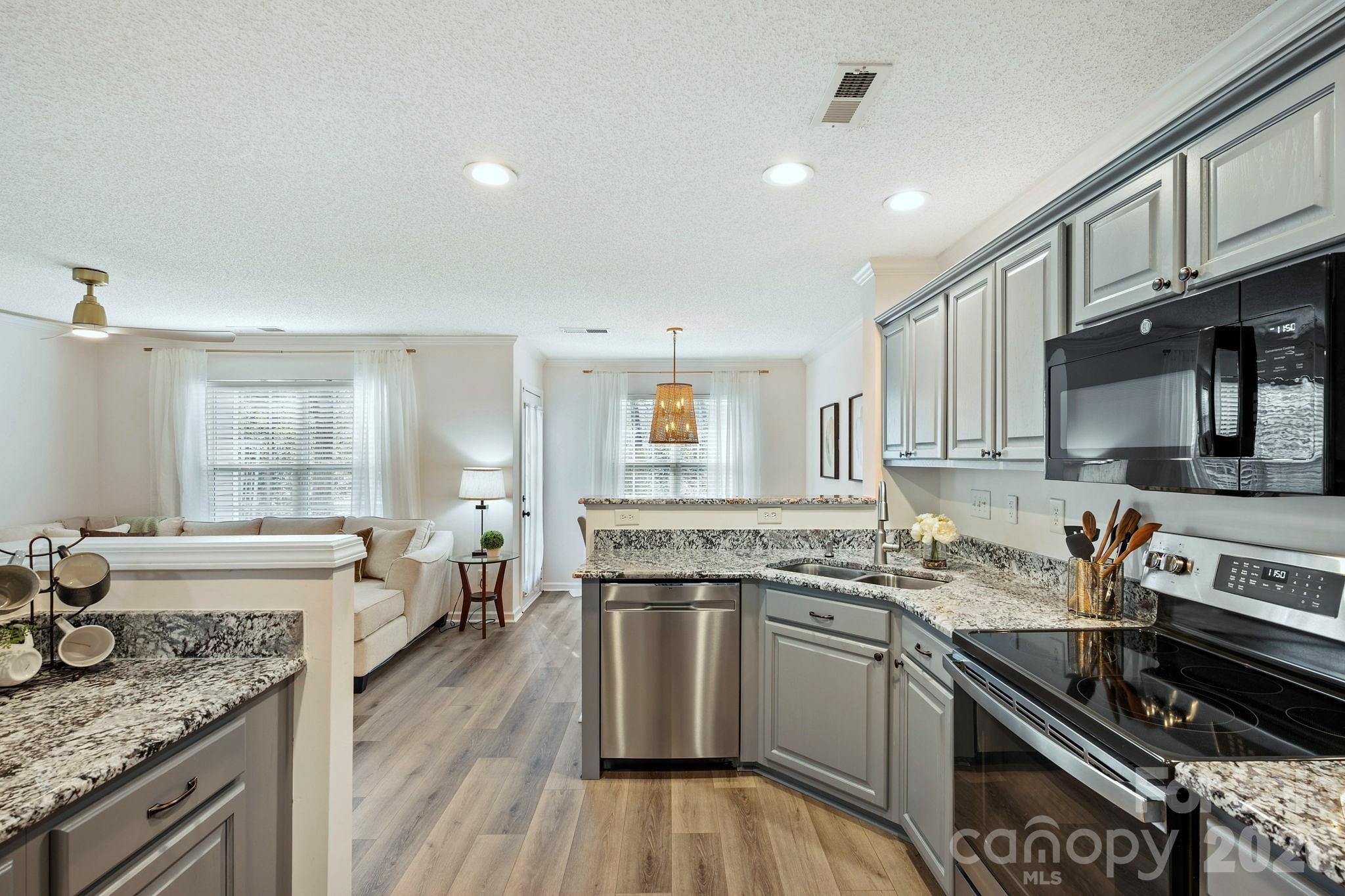 Holly Ridge - Residential