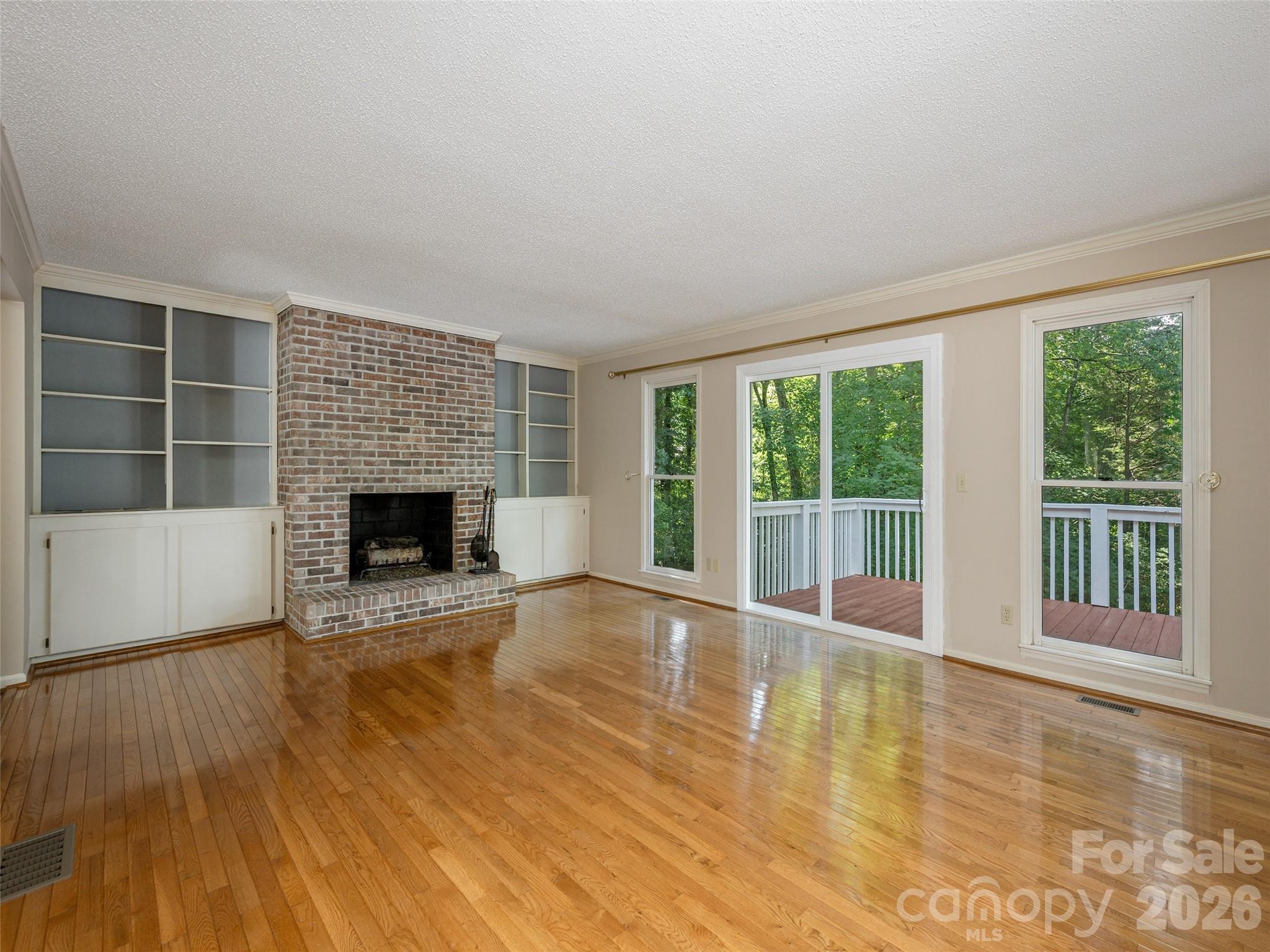 15 Glen Crest Drive