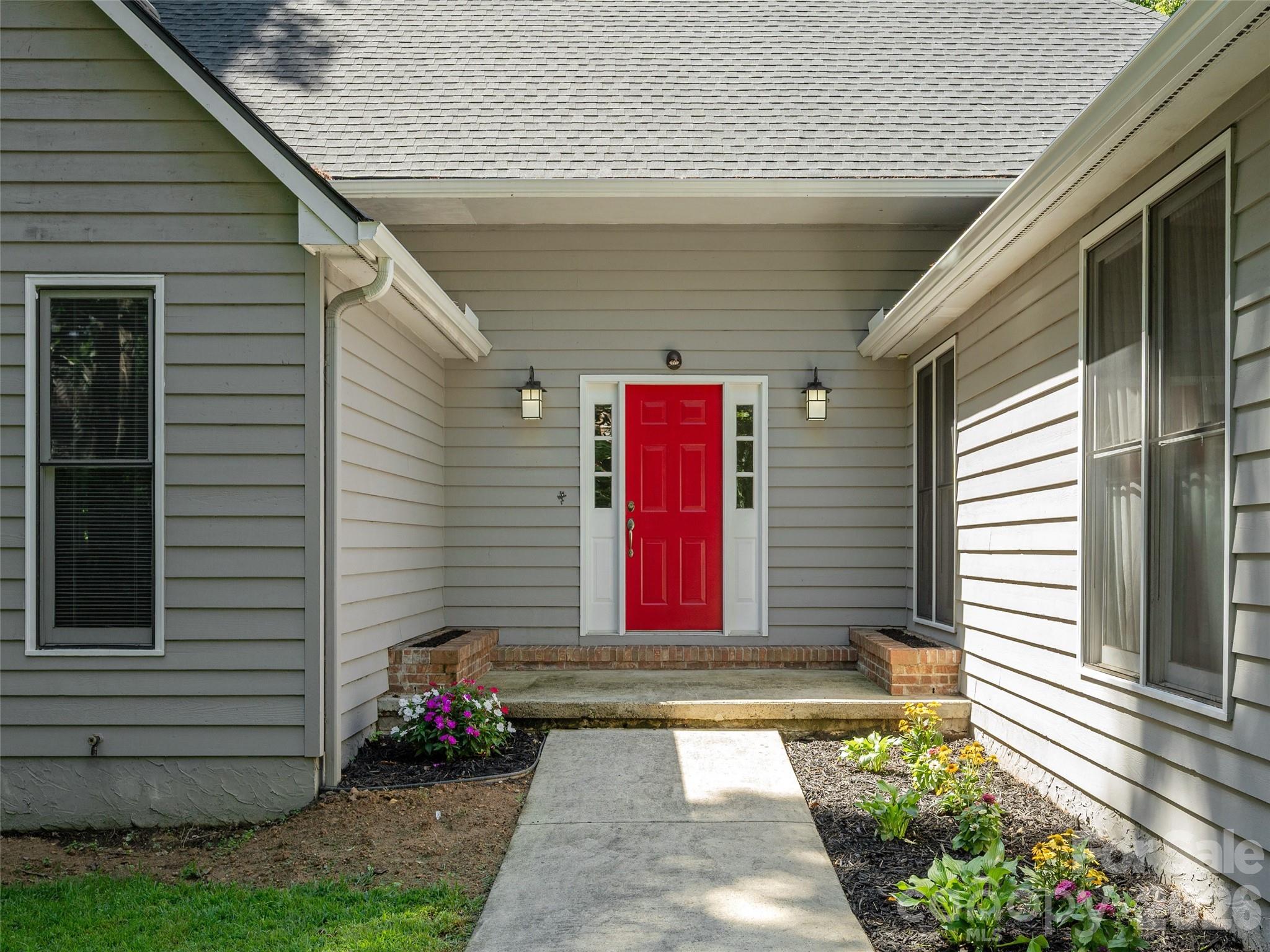 15 Glen Crest Drive