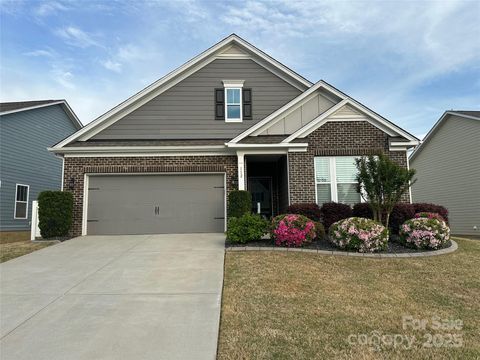 Photo of 112 Canada Drive, Statesville, NC 28677 (MLS # 4330595)