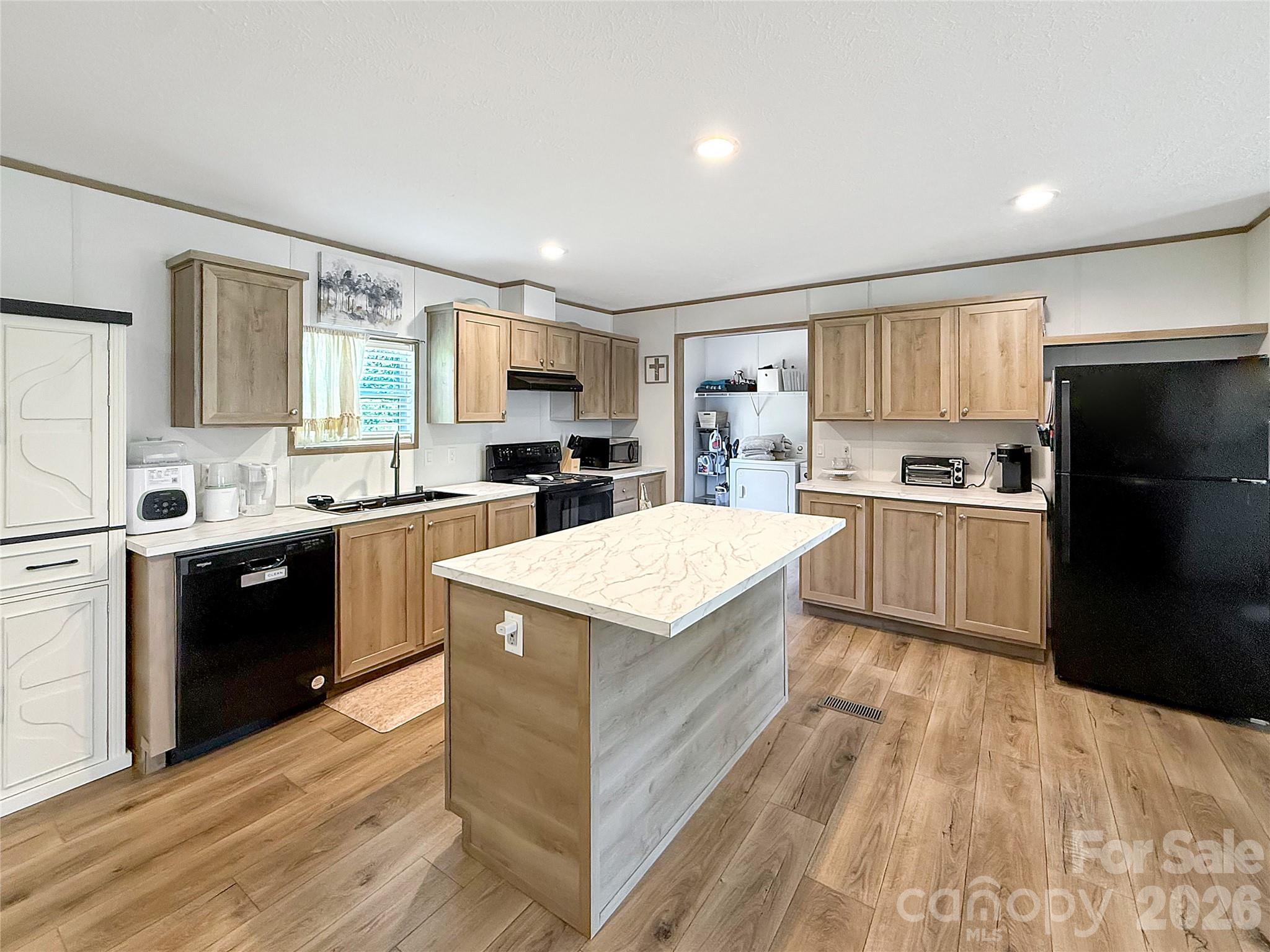 206 Fairchase Circle
