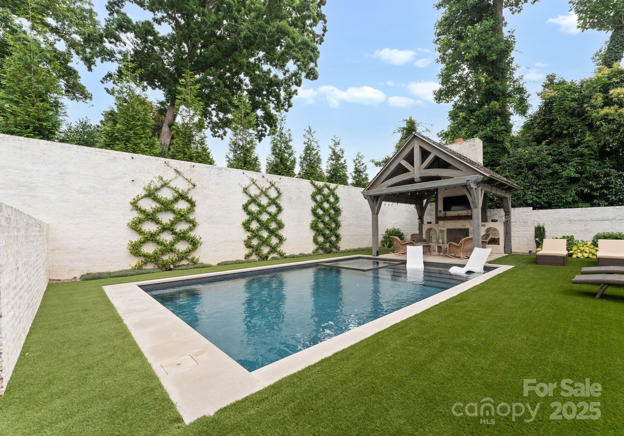 Kenwood Sharon Lane - Residential