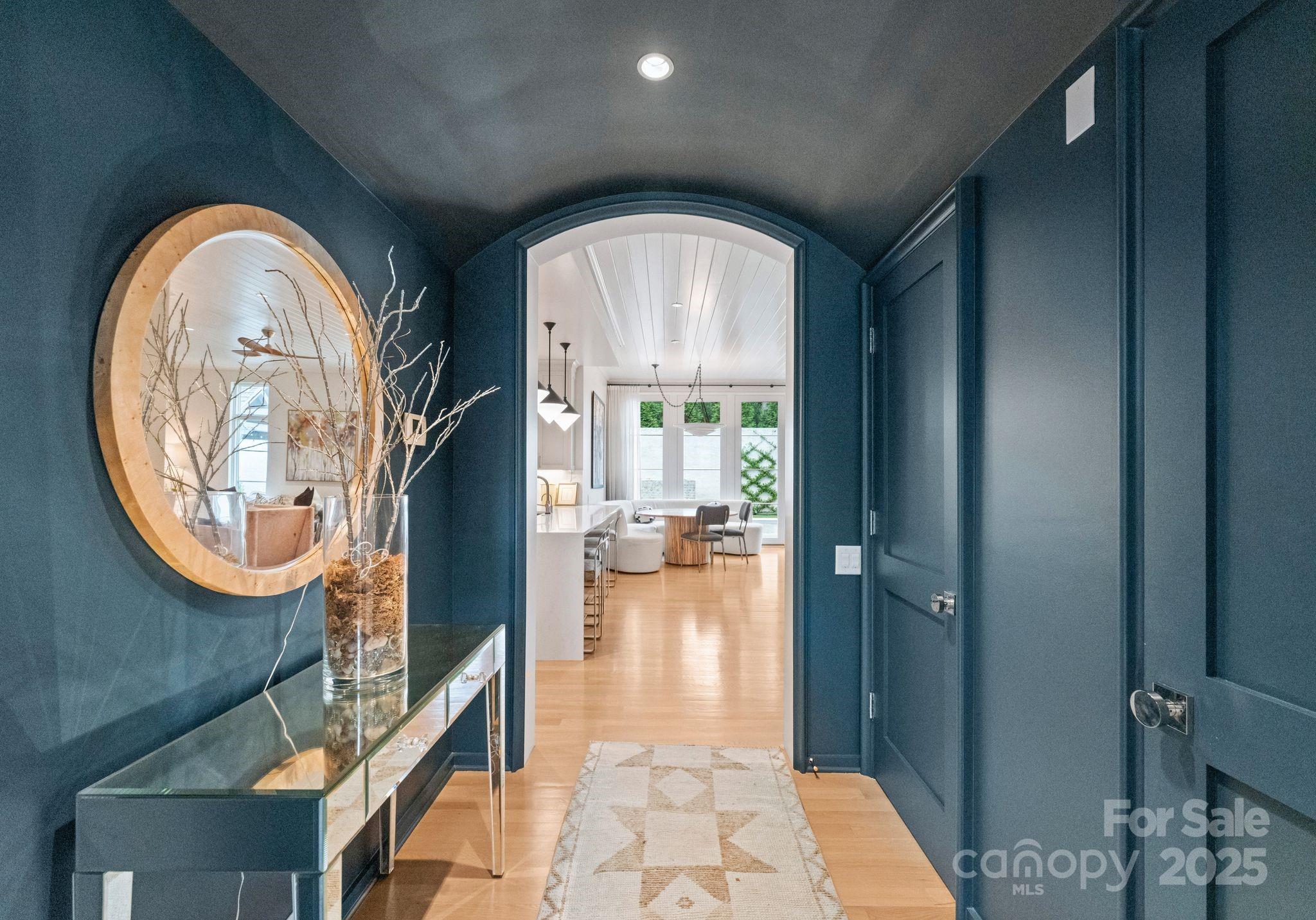 Kenwood Sharon Lane - Residential