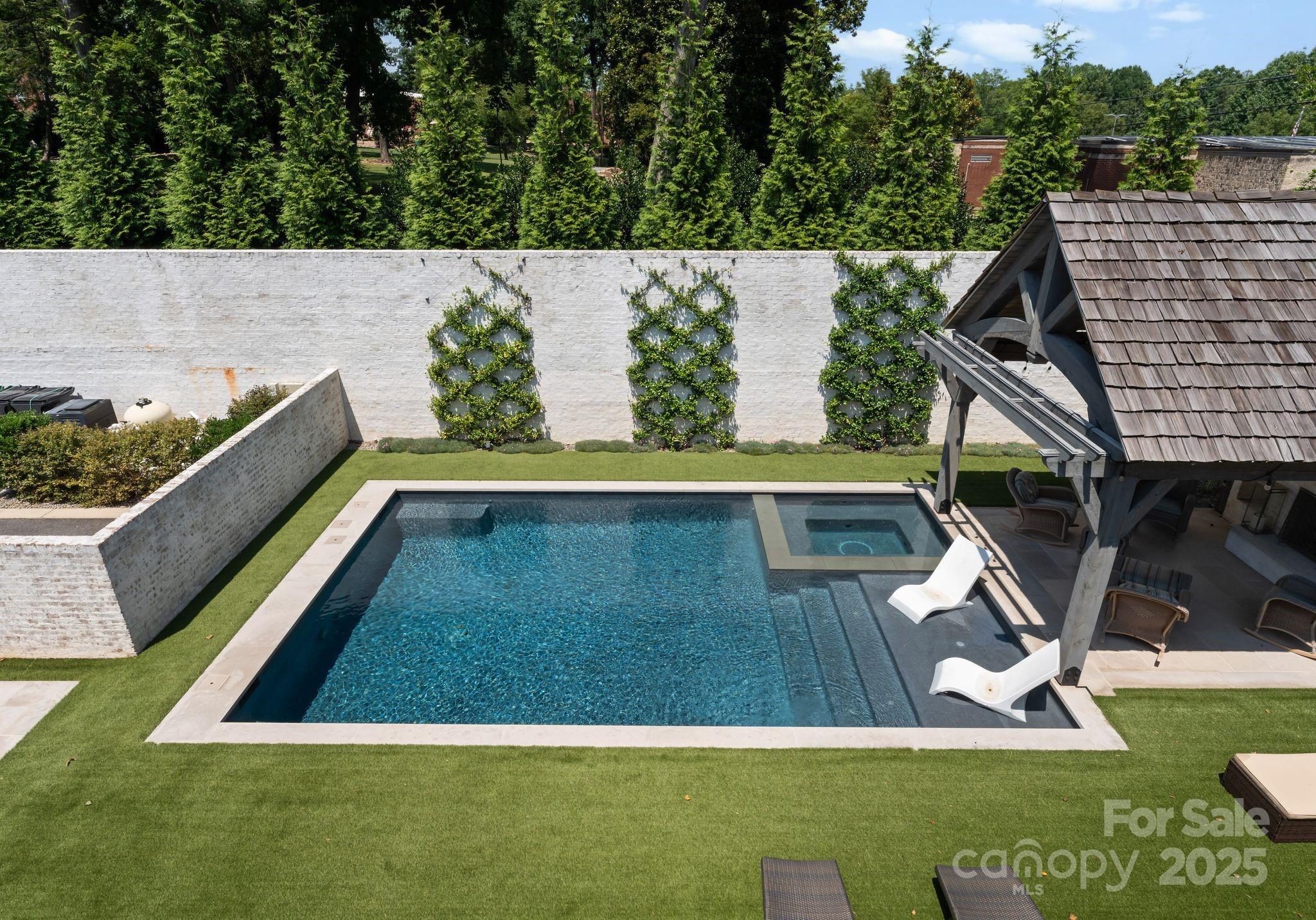 Kenwood Sharon Lane - Residential