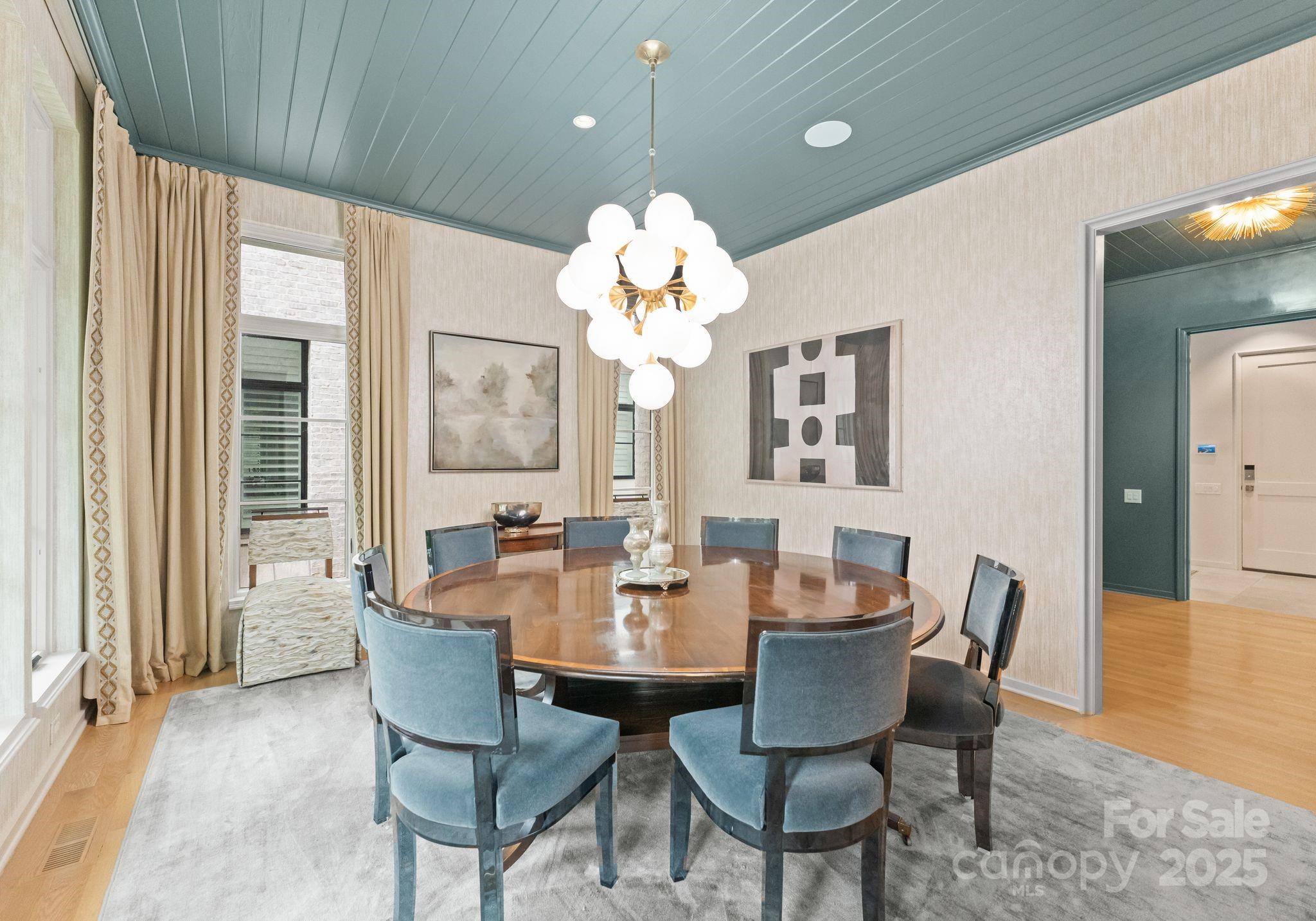 Kenwood Sharon Lane - Residential