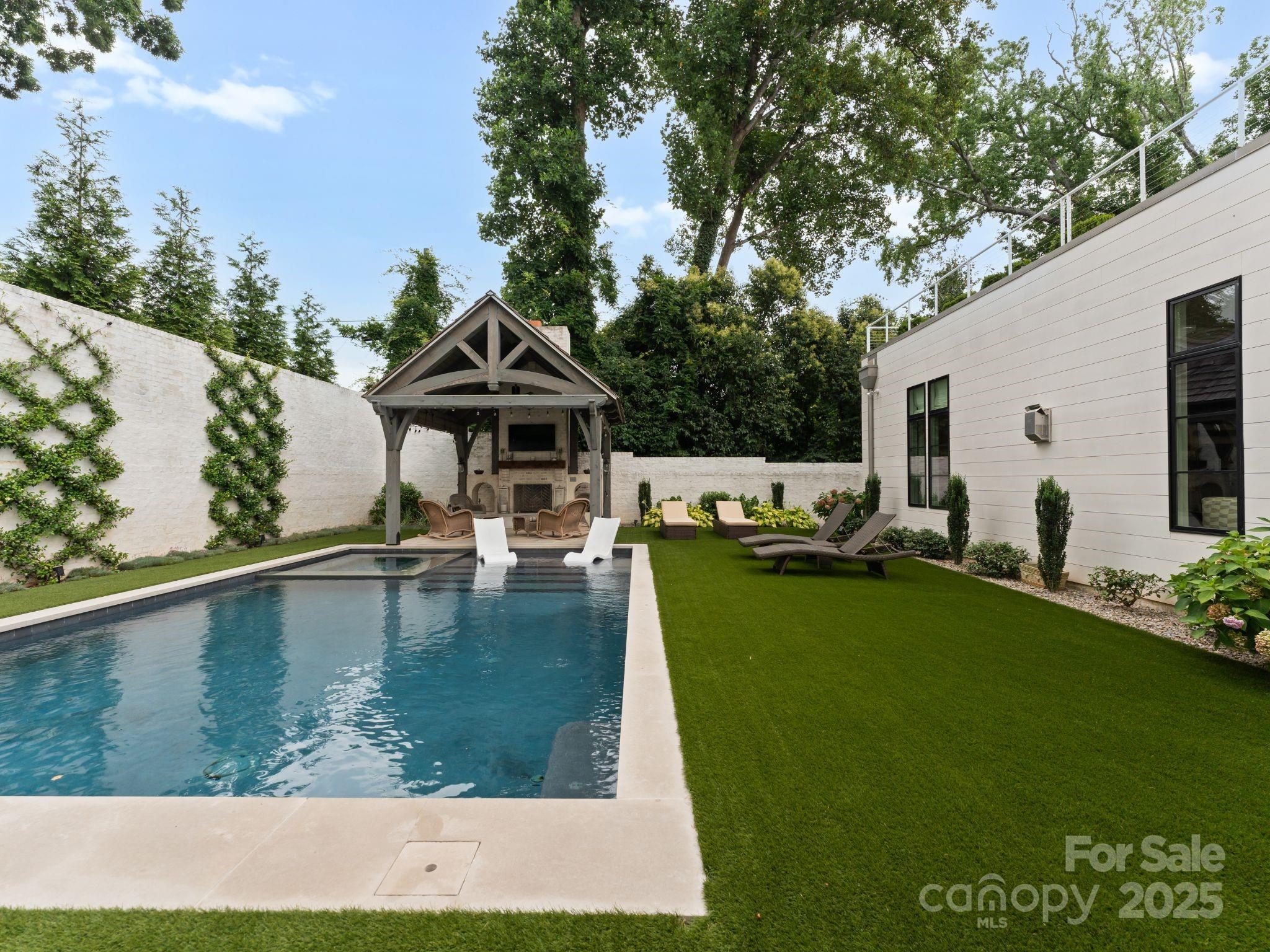 Kenwood Sharon Lane - Residential