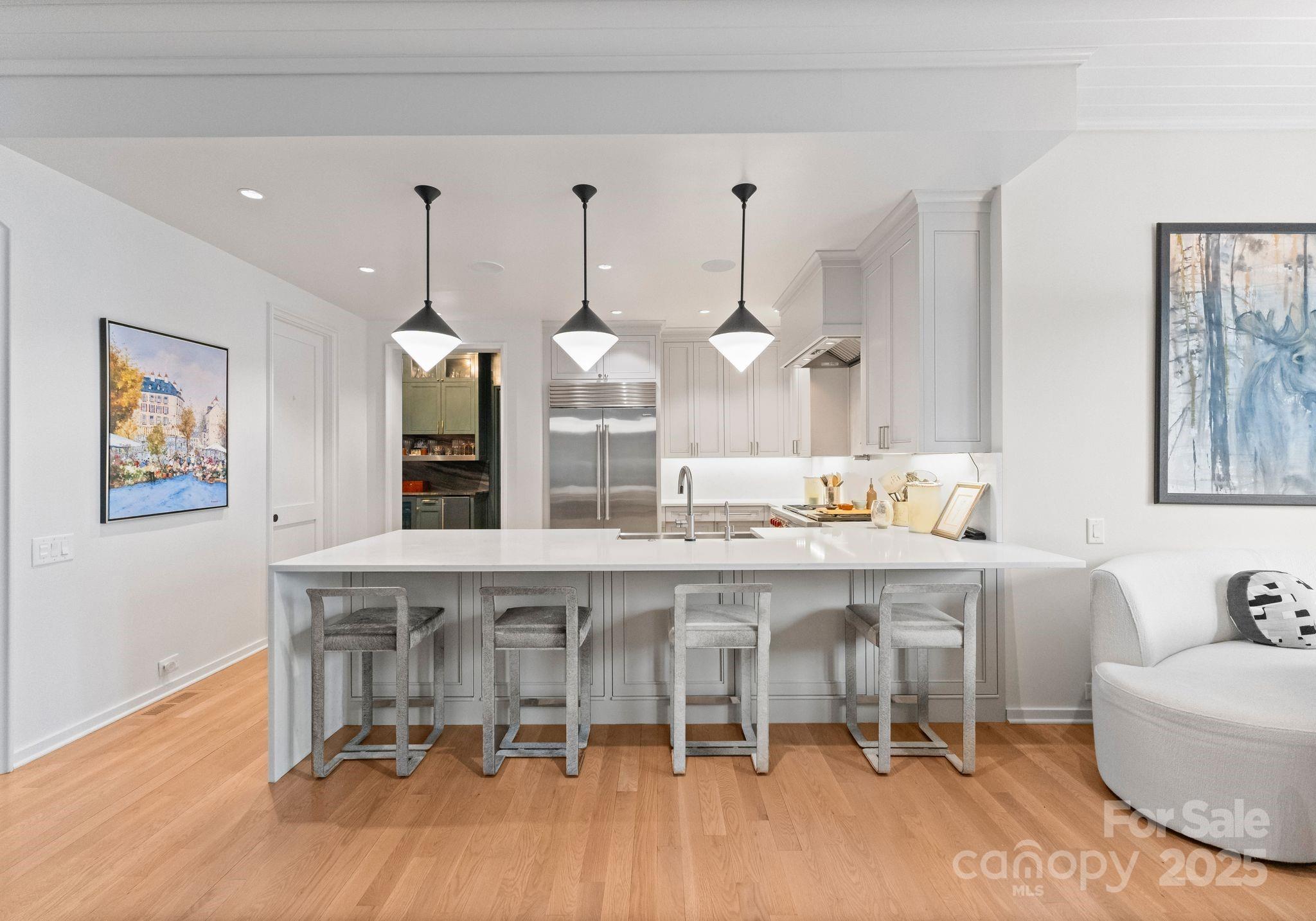 Kenwood Sharon Lane - Residential