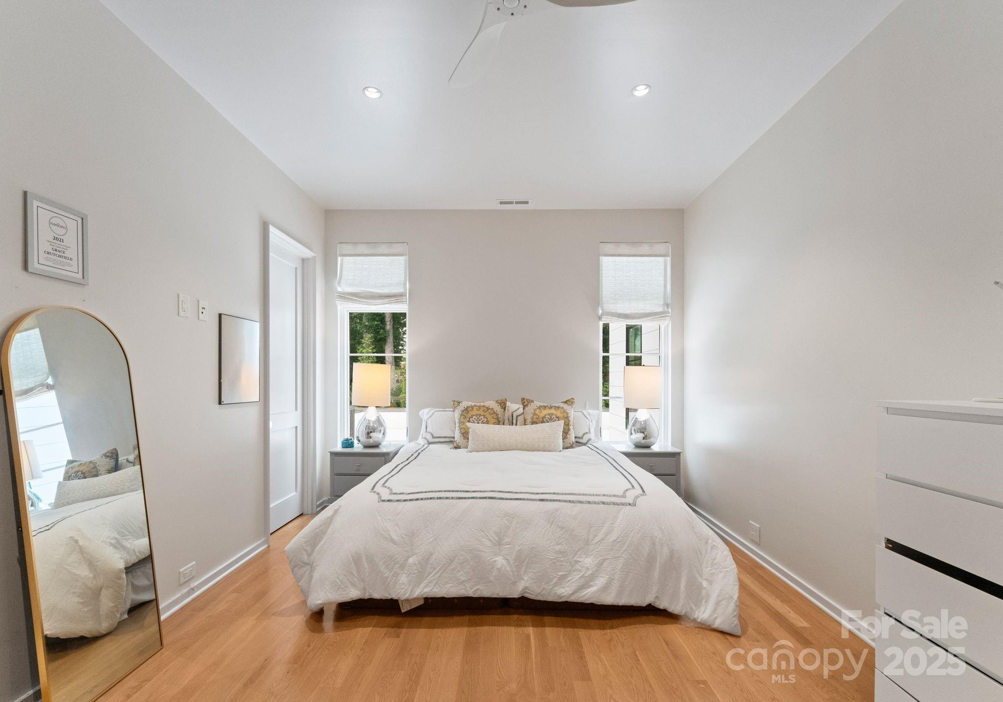 Kenwood Sharon Lane - Residential