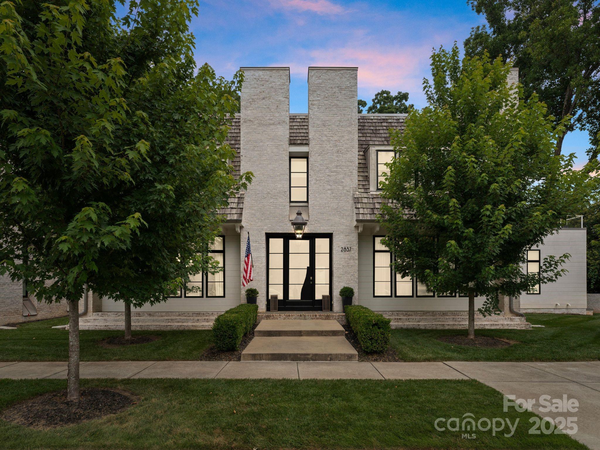 2837 Kenwood Sharon Lane