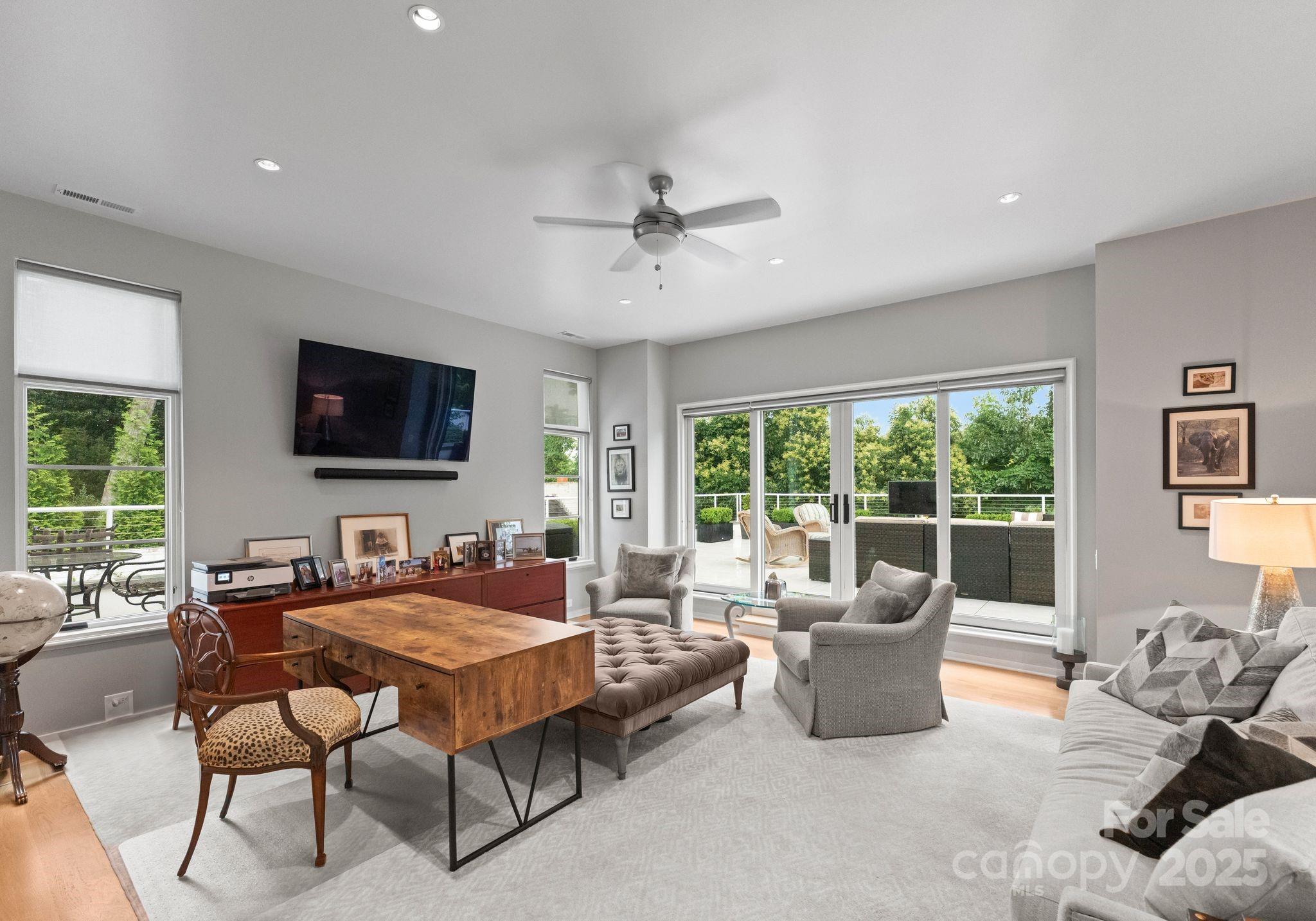 Kenwood Sharon Lane - Residential