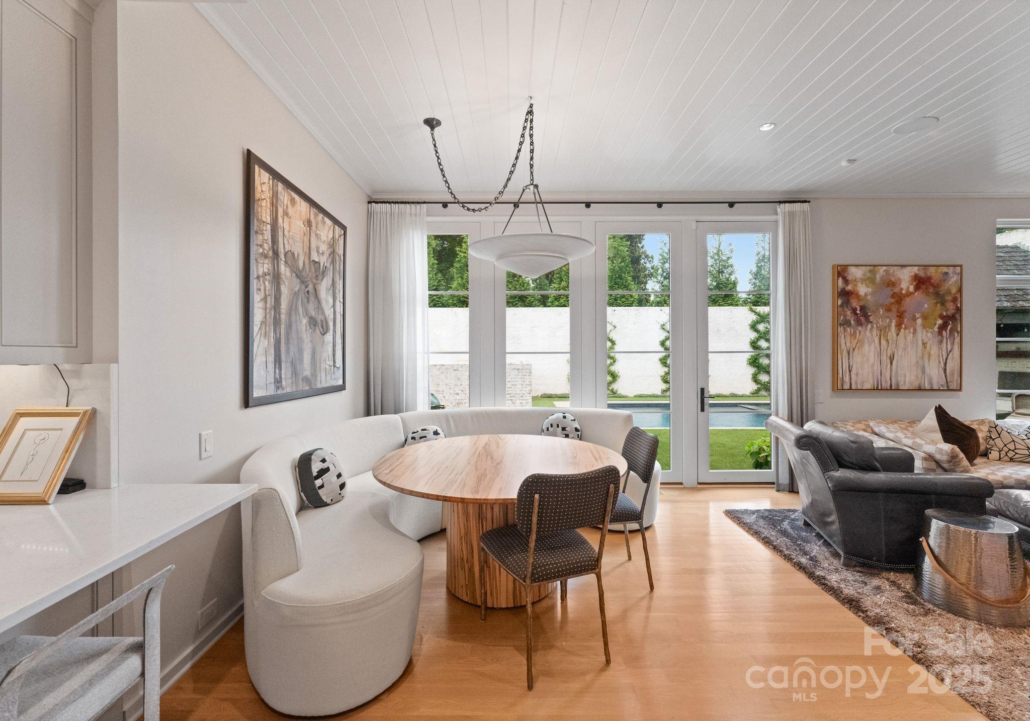 Kenwood Sharon Lane - Residential