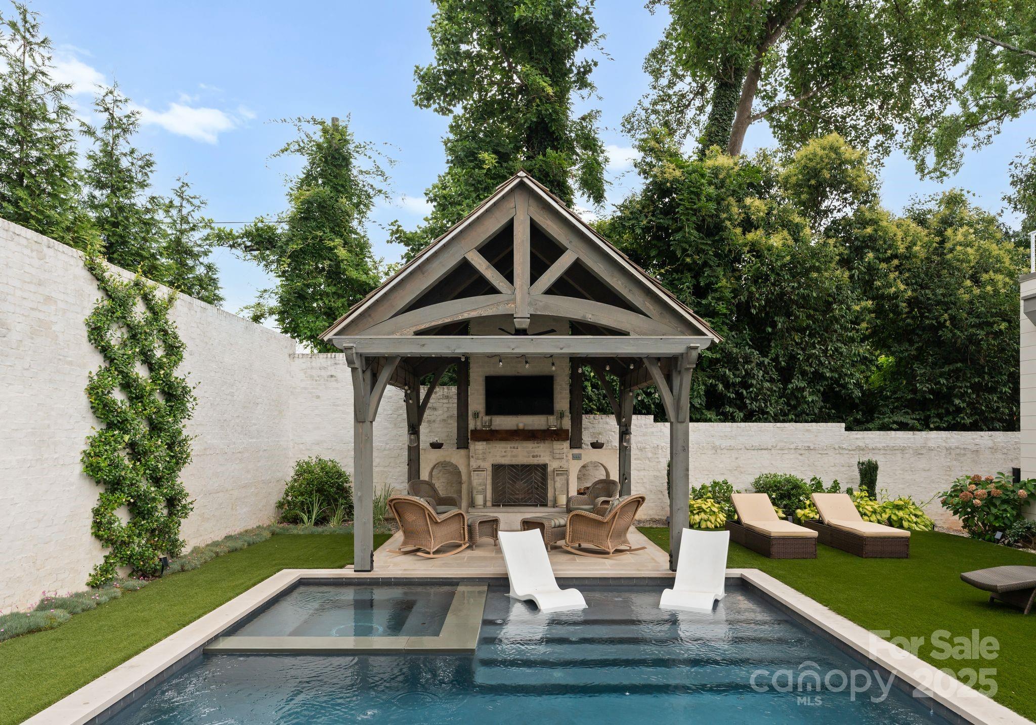 Kenwood Sharon Lane - Residential