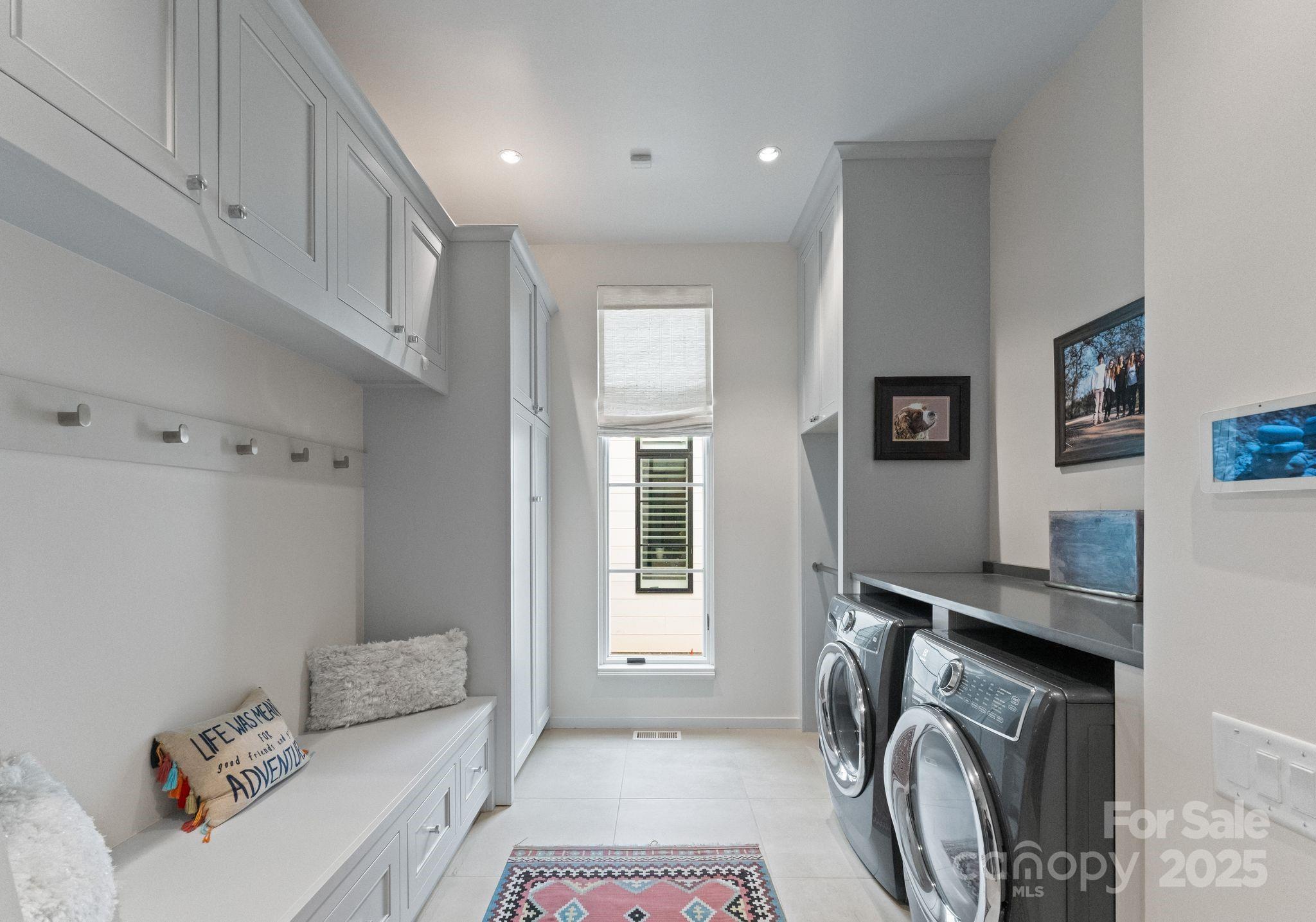 Kenwood Sharon Lane - Residential