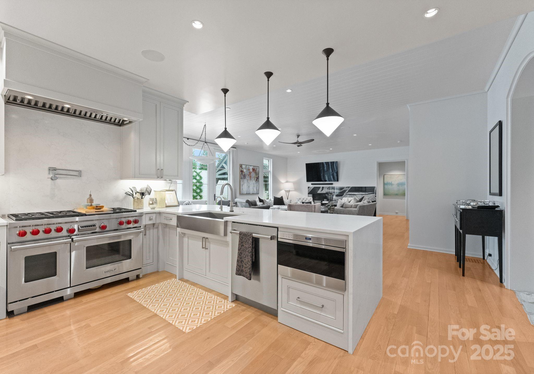 Kenwood Sharon Lane - Residential