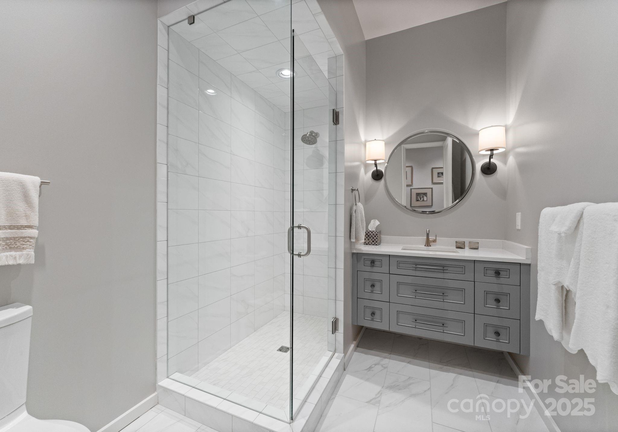 Kenwood Sharon Lane - Residential