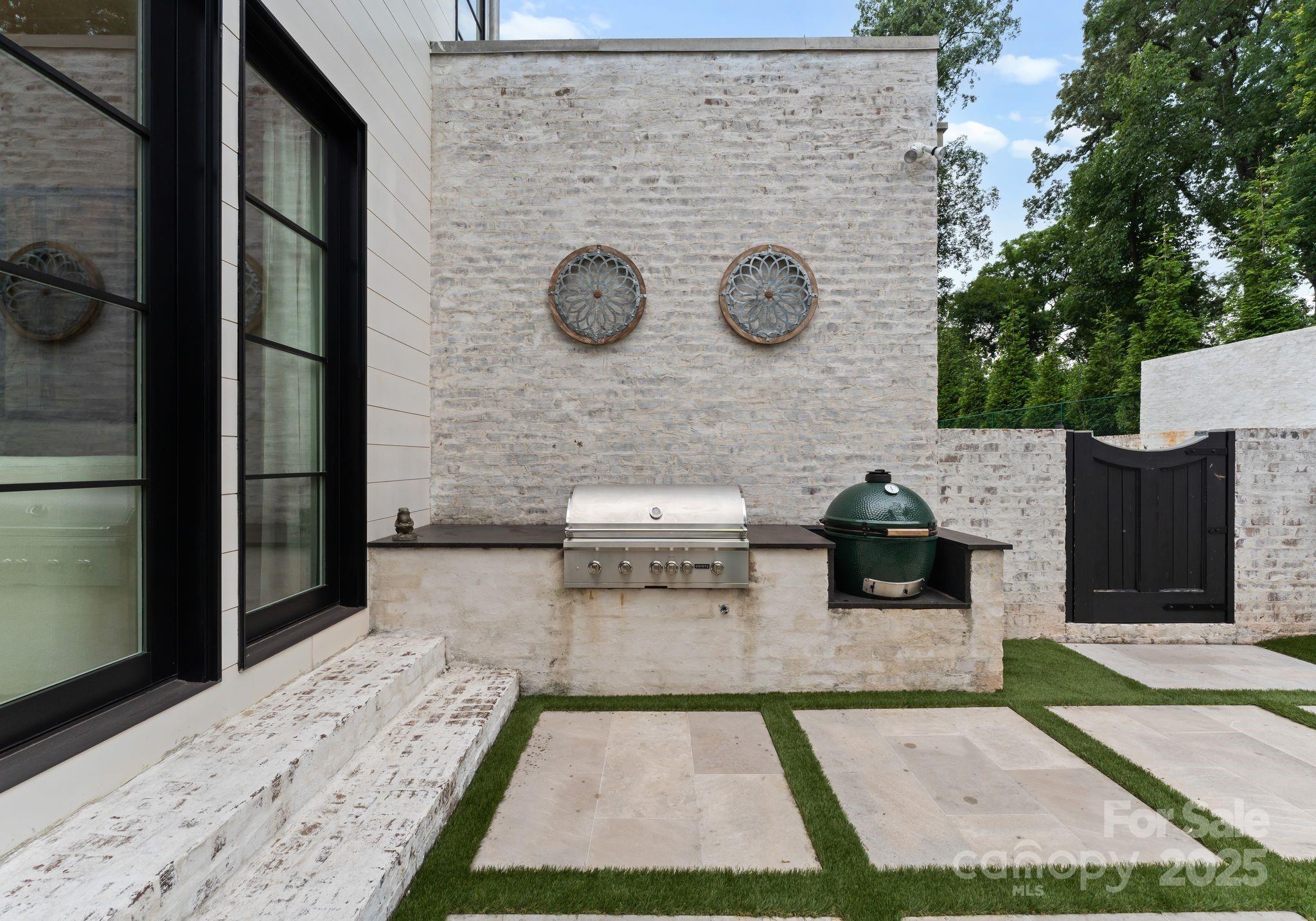 Kenwood Sharon Lane - Residential