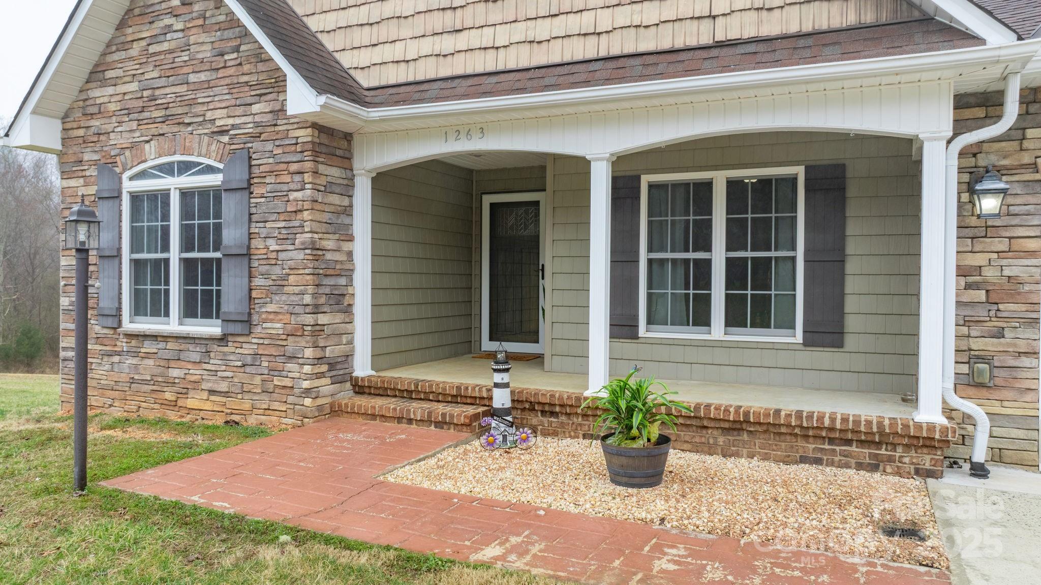 1263 Waterford Drive