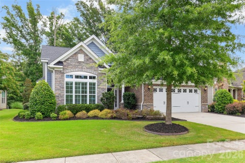 Photo of 17232 Coves Edge Lane, Charlotte, NC 28278 (MLS # 4414653)