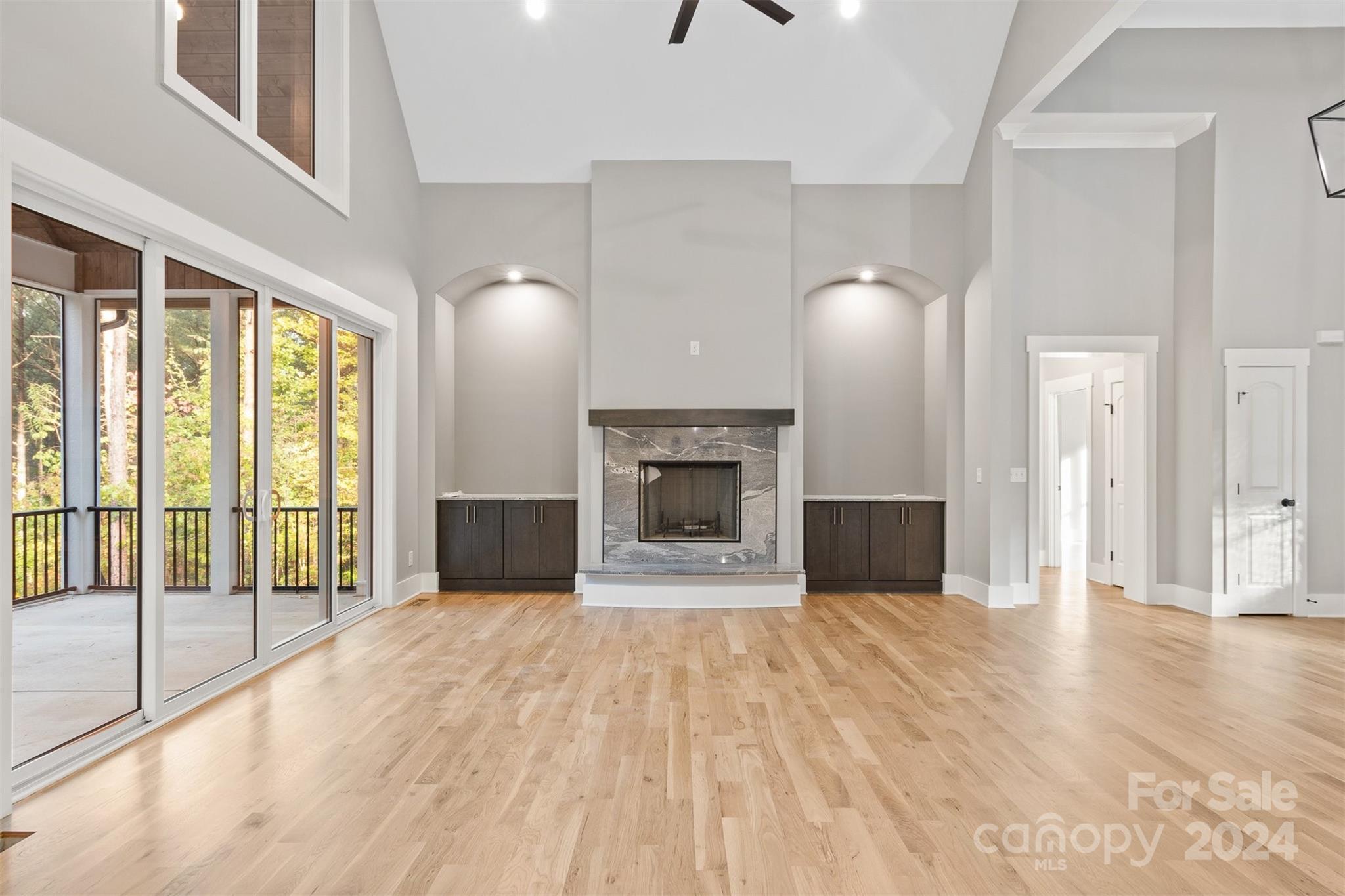 Paradise Harbor - Residential