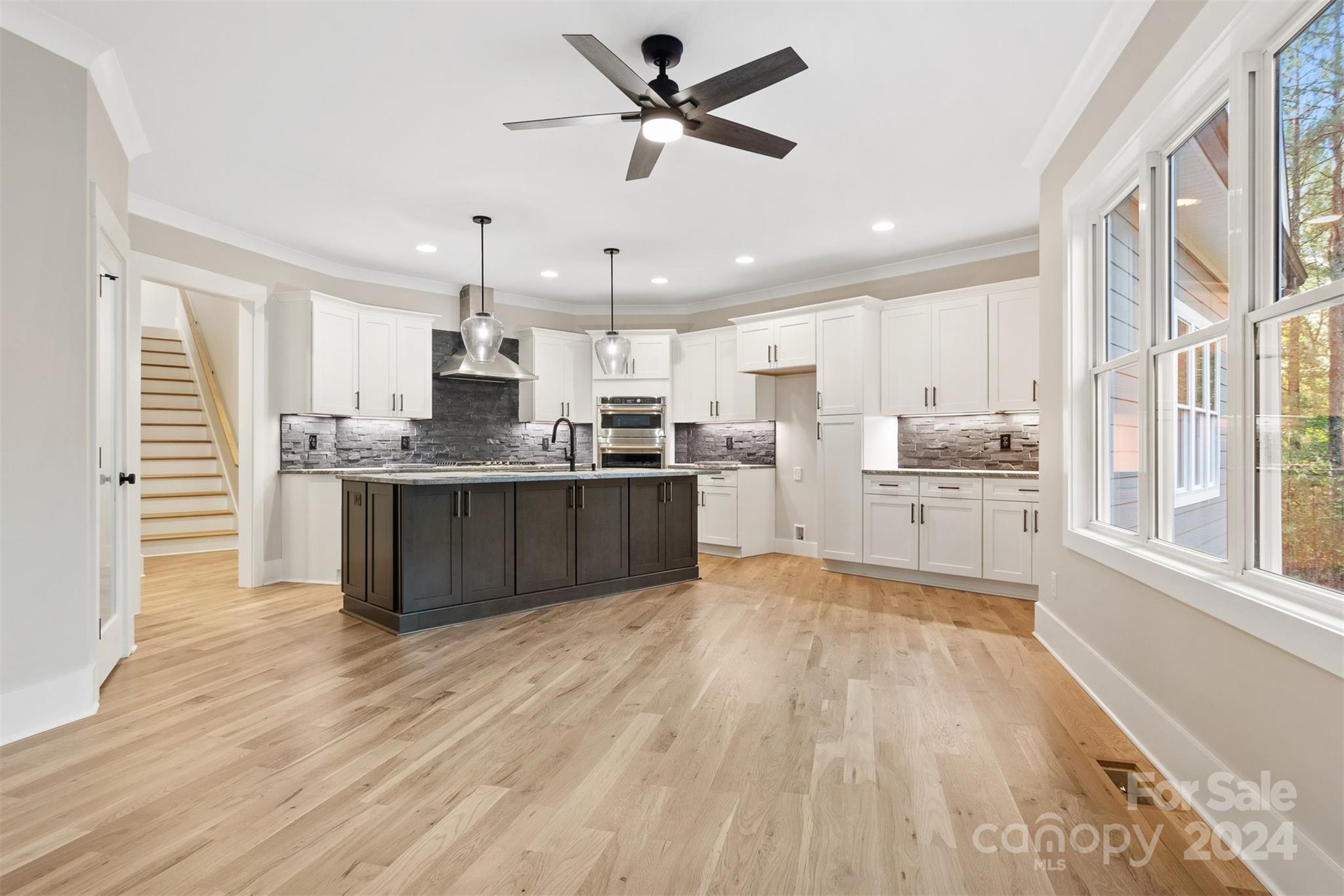 Paradise Harbor - Residential