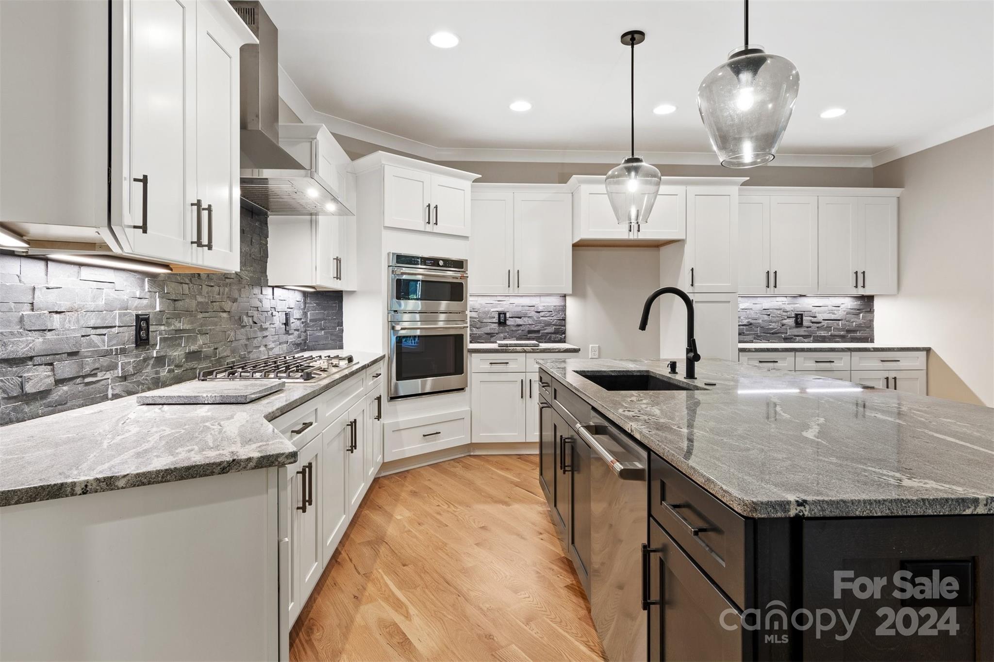 Paradise Harbor - Residential