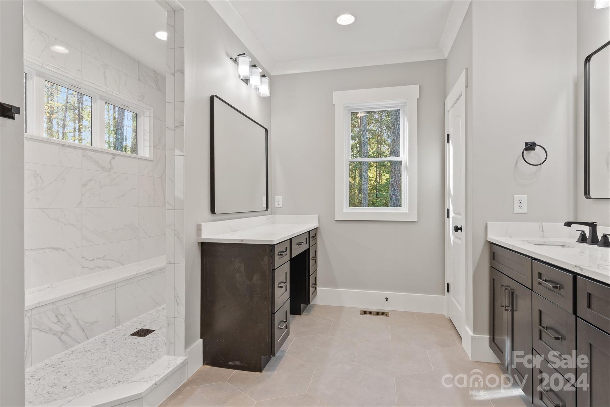 Paradise Harbor - Residential