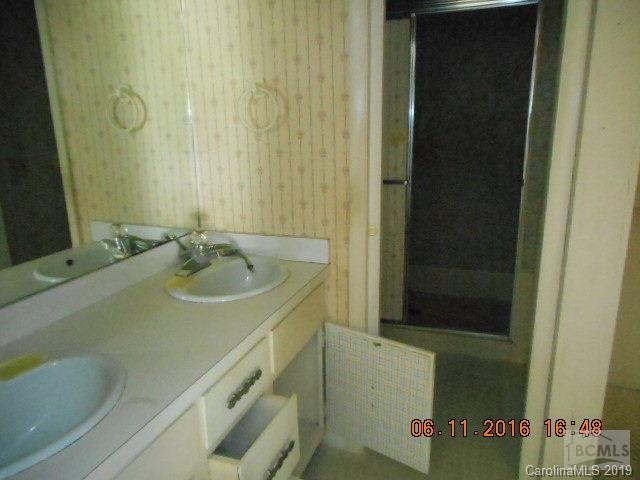 Hanging Rock Estates - Residential