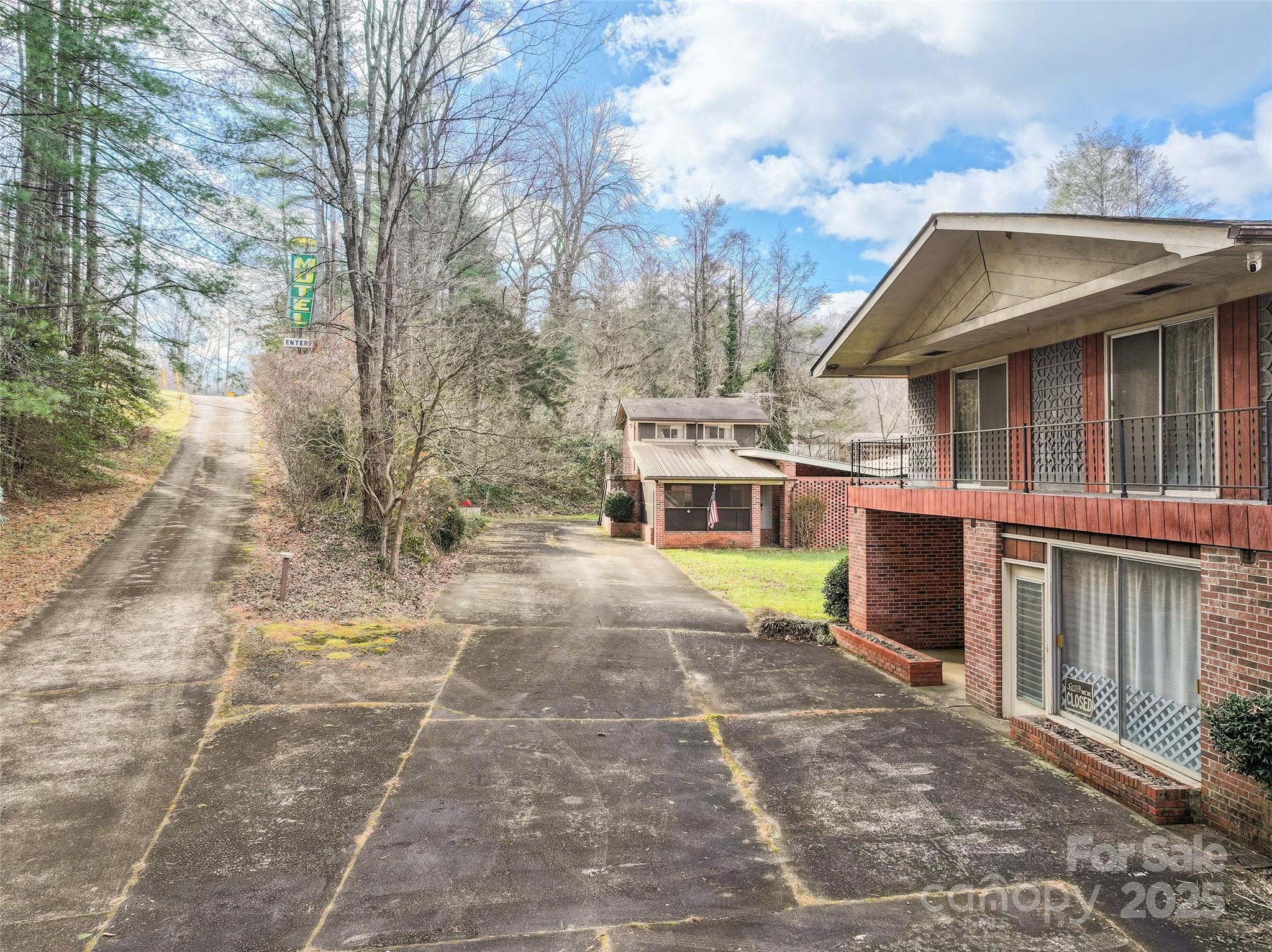 20826 Great Smoky Mountain Expressway